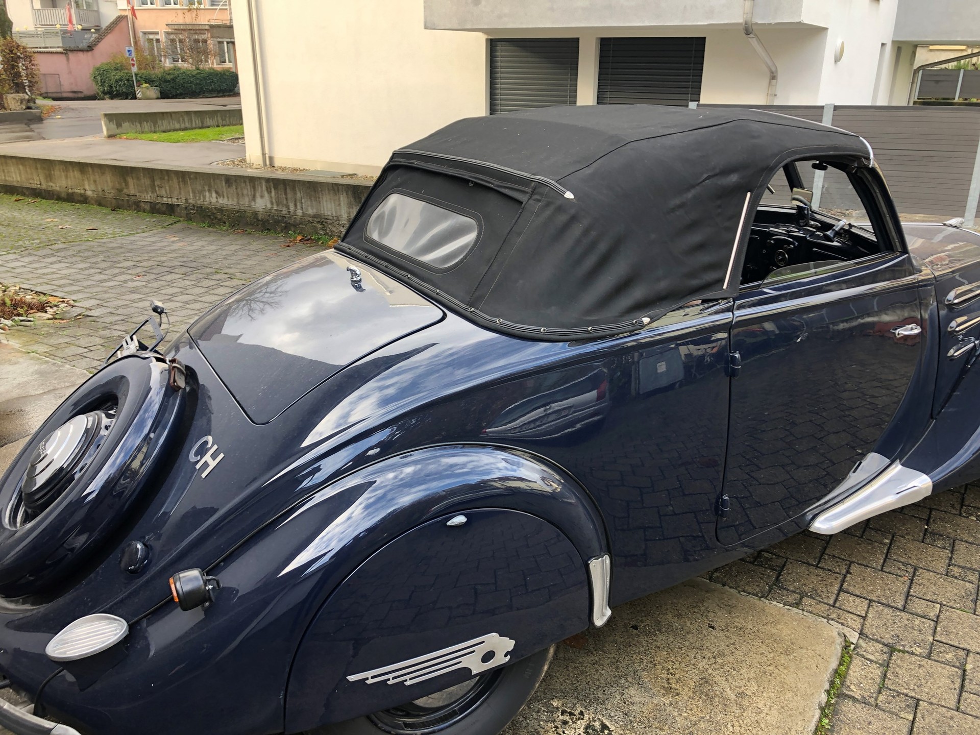 PEUGEOT 302 Cabrio-image-8