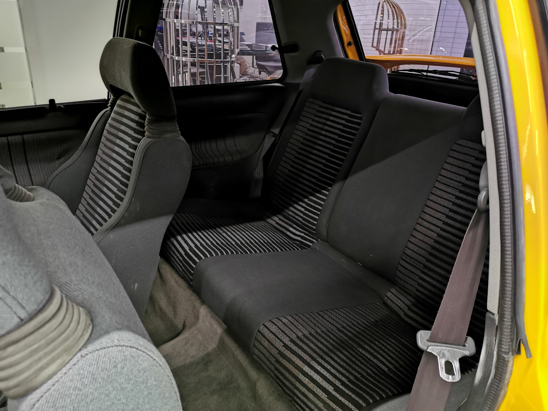 MAZDA 323 1.8i 16V GT-R 4WD-image-11
