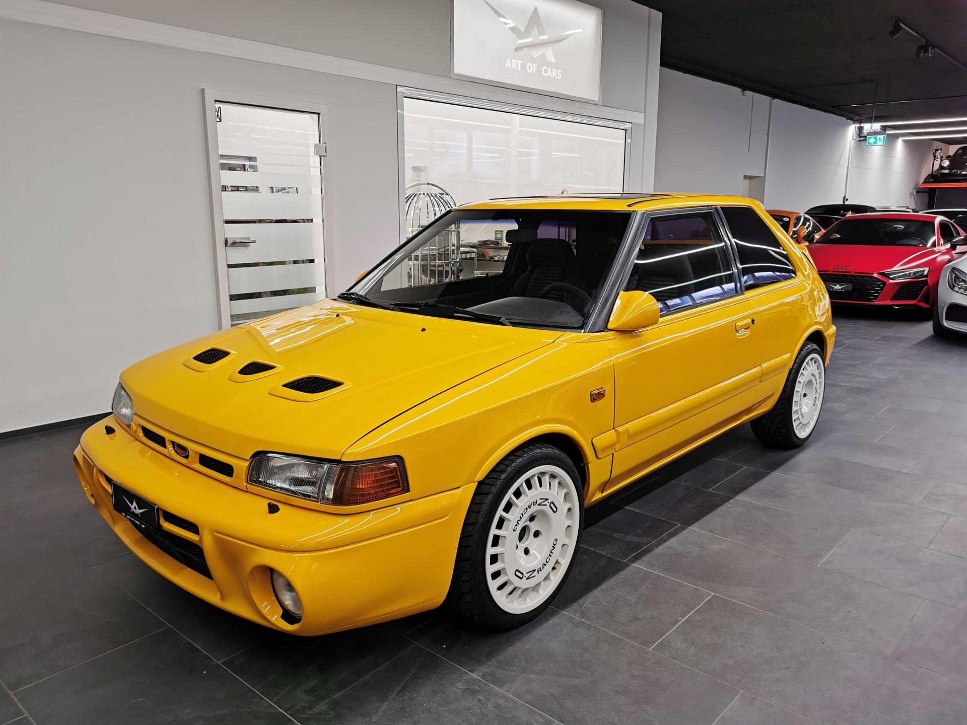 MAZDA 323 1.8i 16V GT-R 4WD-image-2
