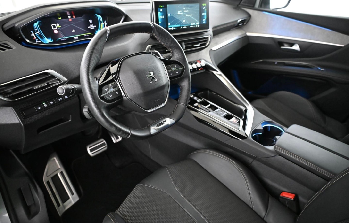 PEUGEOT 3008 300e Hybrid4 GT EAT8-image-10