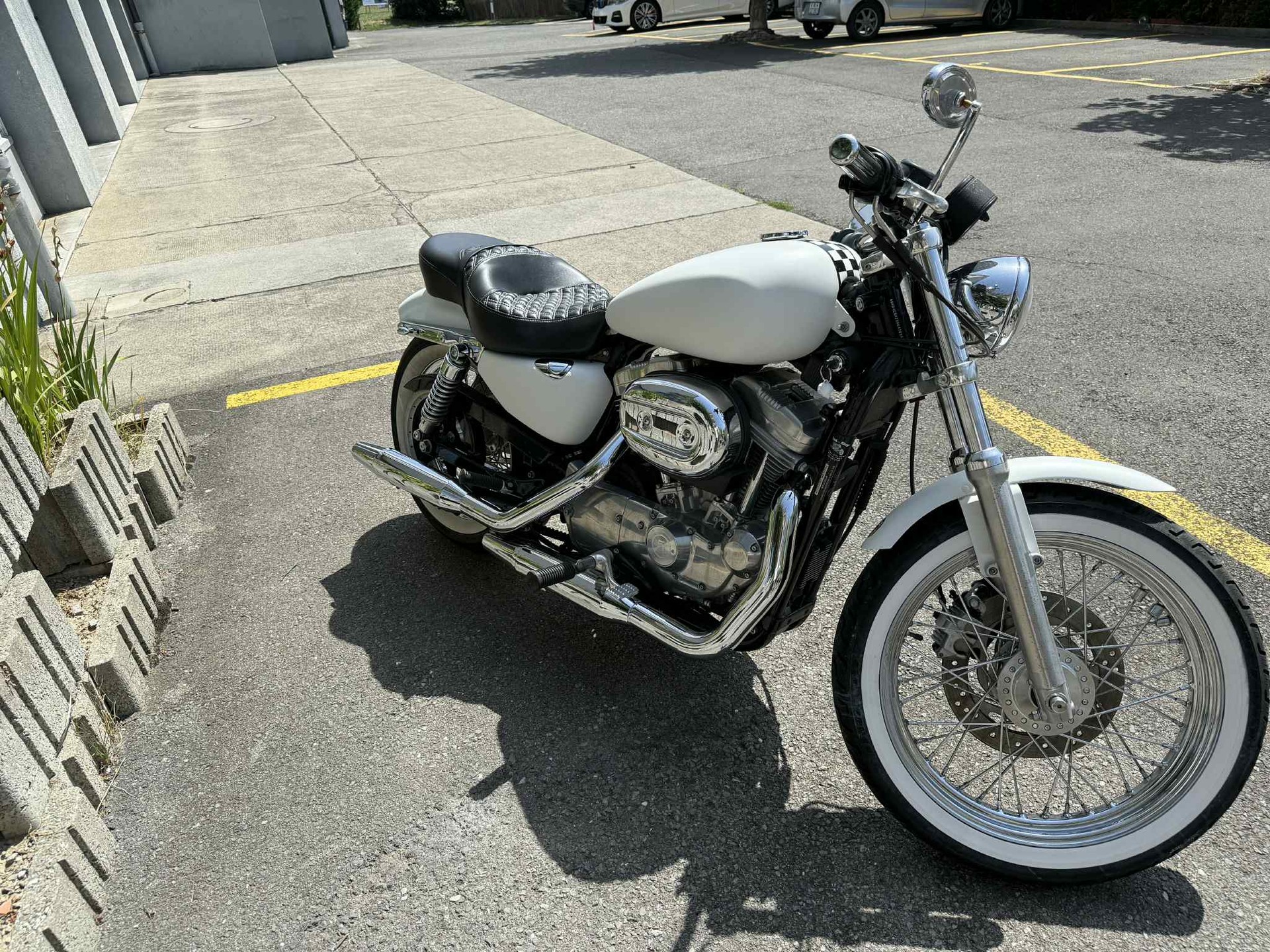HARLEY-DAVIDSON XL 883 L Sportster Low-image-1