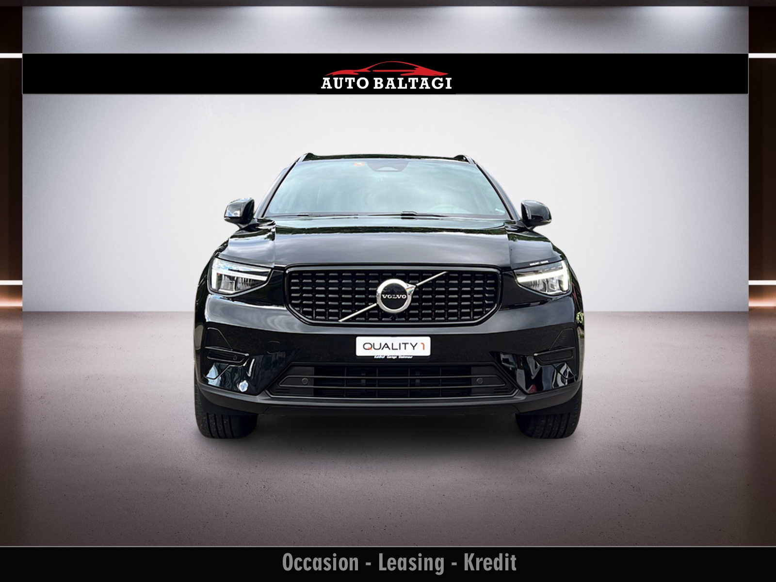 VOLVO XC40 B4 Benzin Mild Hybrid AWD Plus Dark DCT-image-1