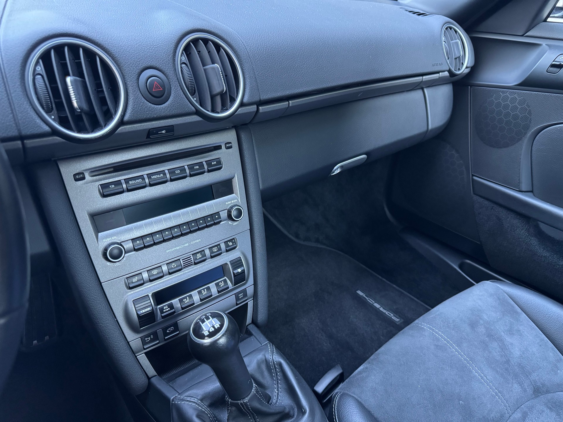 PORSCHE Cayman 2.7-image-10
