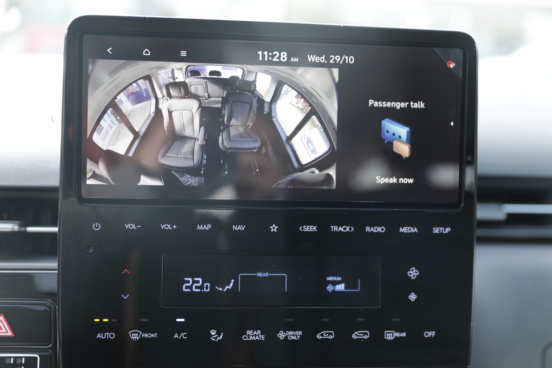 HYUNDAI Staria Premium 1.6 T-GDi HEV Vertex A-image-15