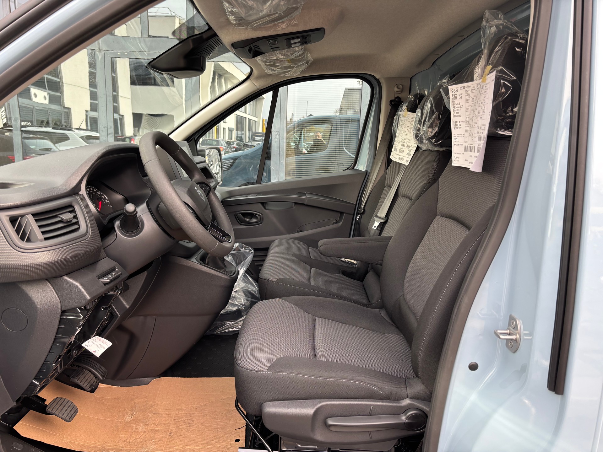 RENAULT Trafic 2.0 Blue dCi 110 Advance L1H1-image-8