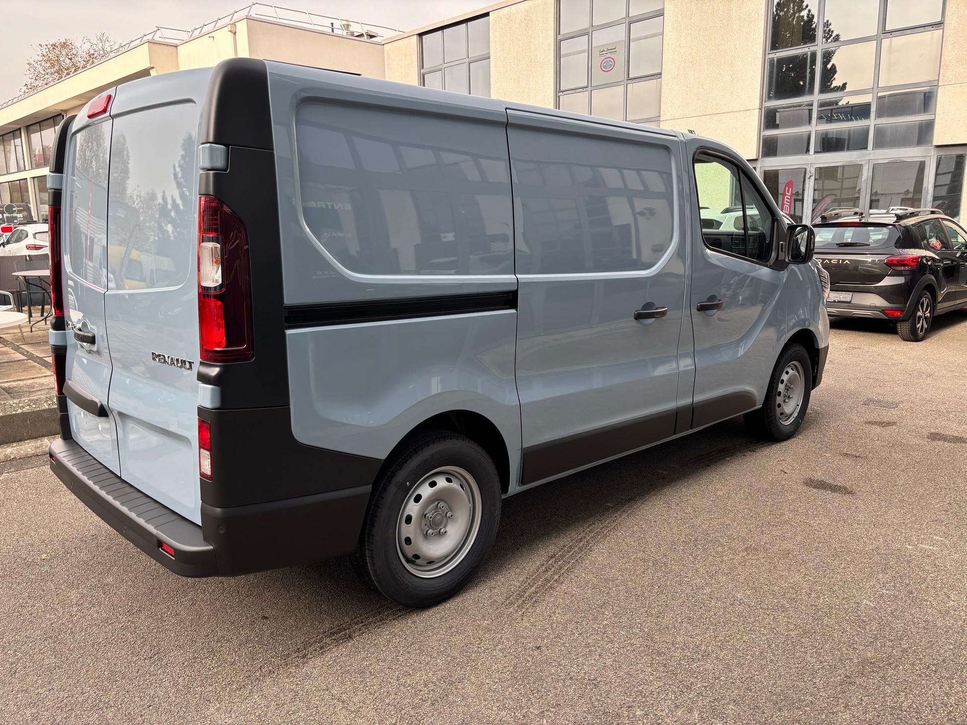 RENAULT Trafic 2.0 Blue dCi 110 Advance L1H1-image-5
