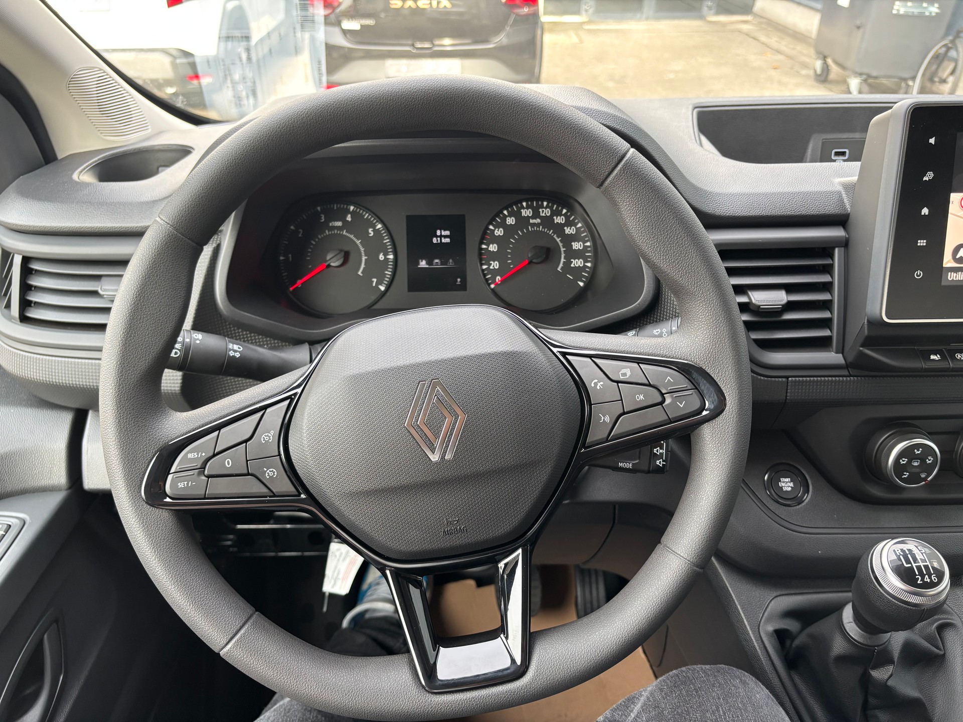 RENAULT Trafic 2.0 Blue dCi 110 Advance L1H1-image-9
