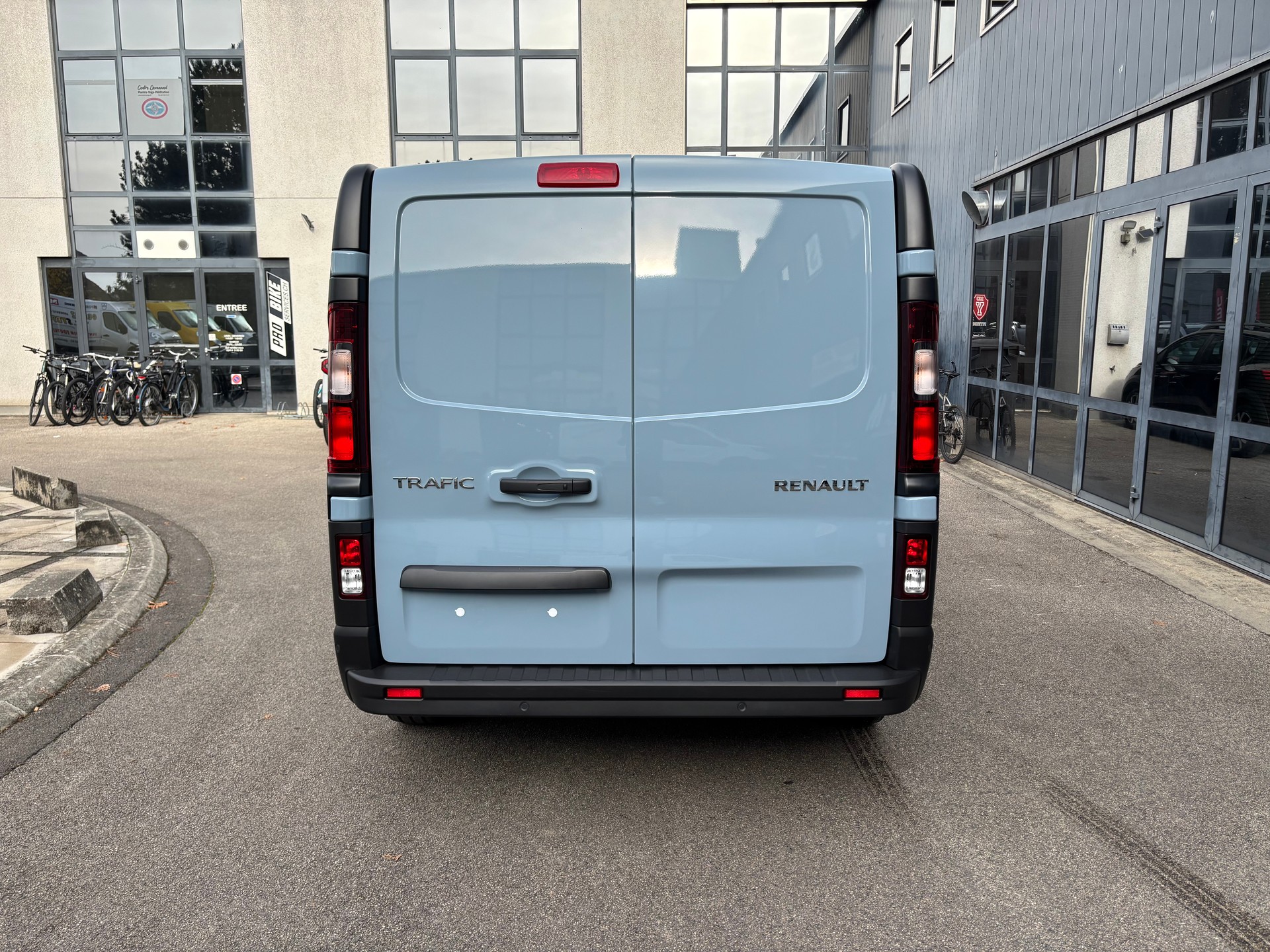 RENAULT Trafic 2.0 Blue dCi 110 Advance L1H1-image-4