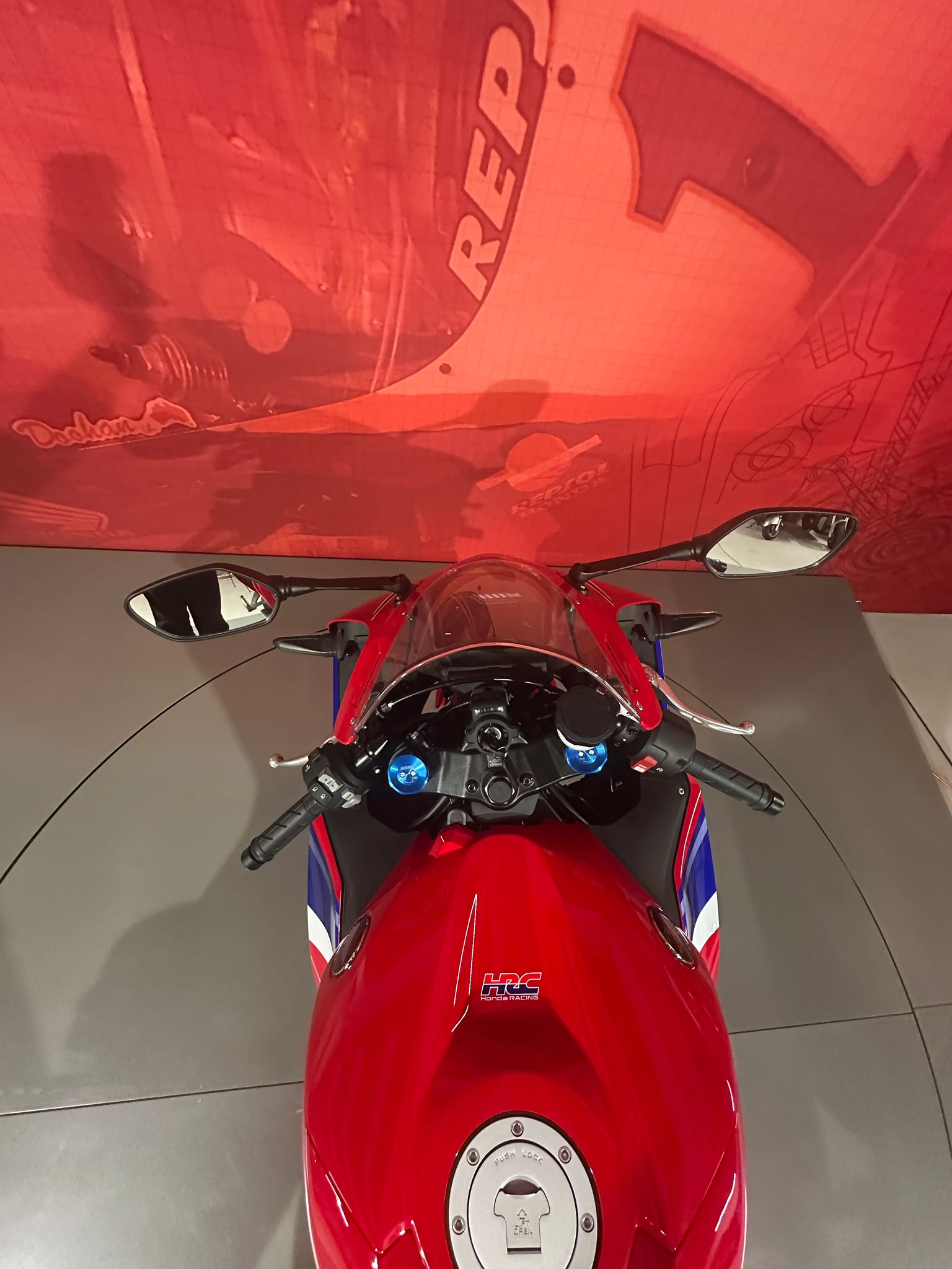 HONDA CBR 600 RR **Neufahrzeug**-image-4