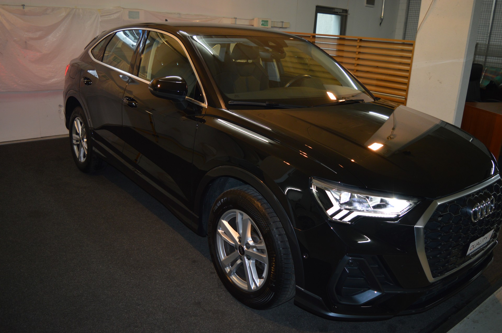 AUDI Q3 Sportback 35 TFSI Attraction S-tronic-image-6