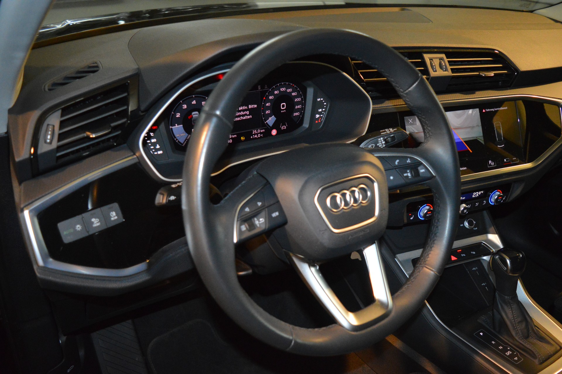 AUDI Q3 Sportback 35 TFSI Attraction S-tronic-image-16