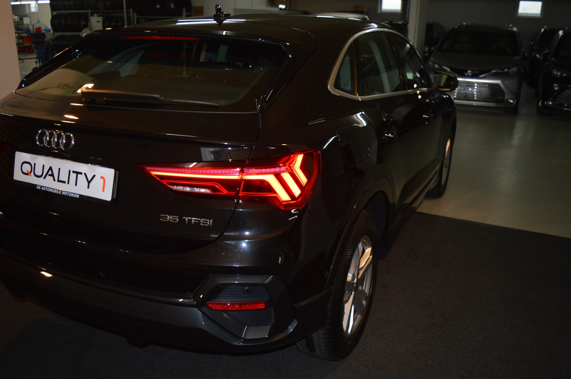AUDI Q3 Sportback 35 TFSI Attraction S-tronic-image-12