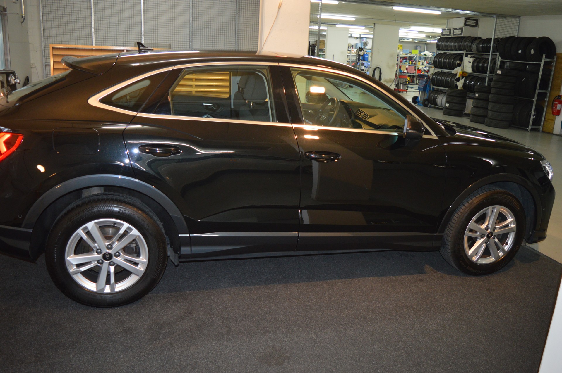 AUDI Q3 Sportback 35 TFSI Attraction S-tronic-image-9