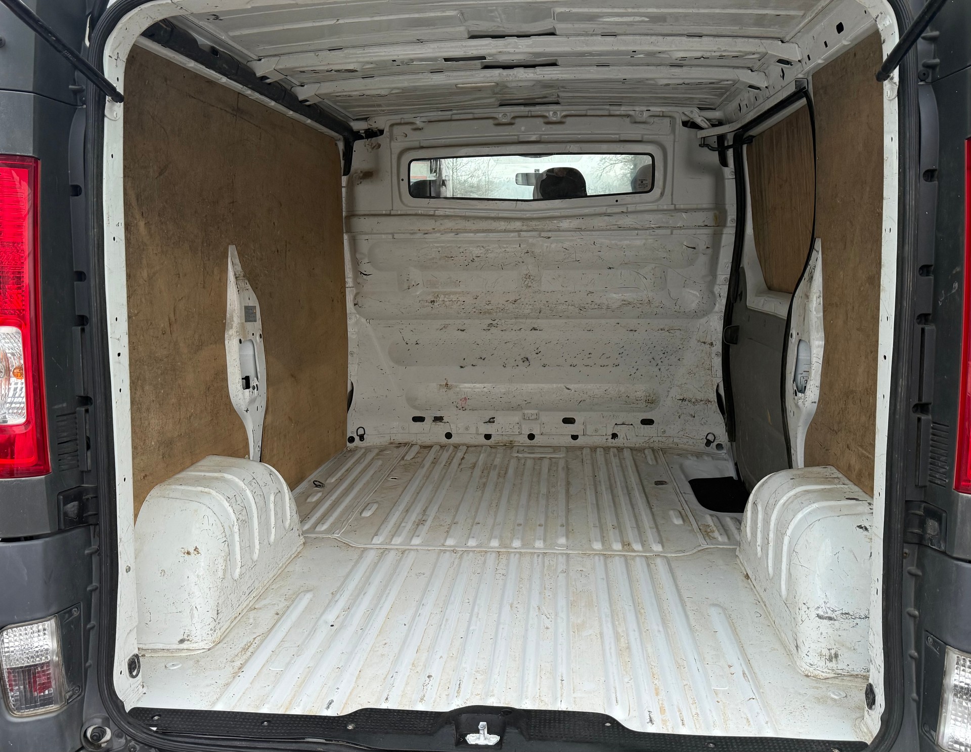NISSAN Primastar 2.0dCi 115 L1H1 Comfort 2.9t-image-4