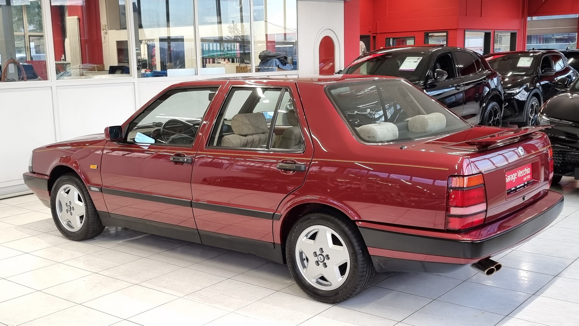 LANCIA Thema 8.32 Ferrari-image-6