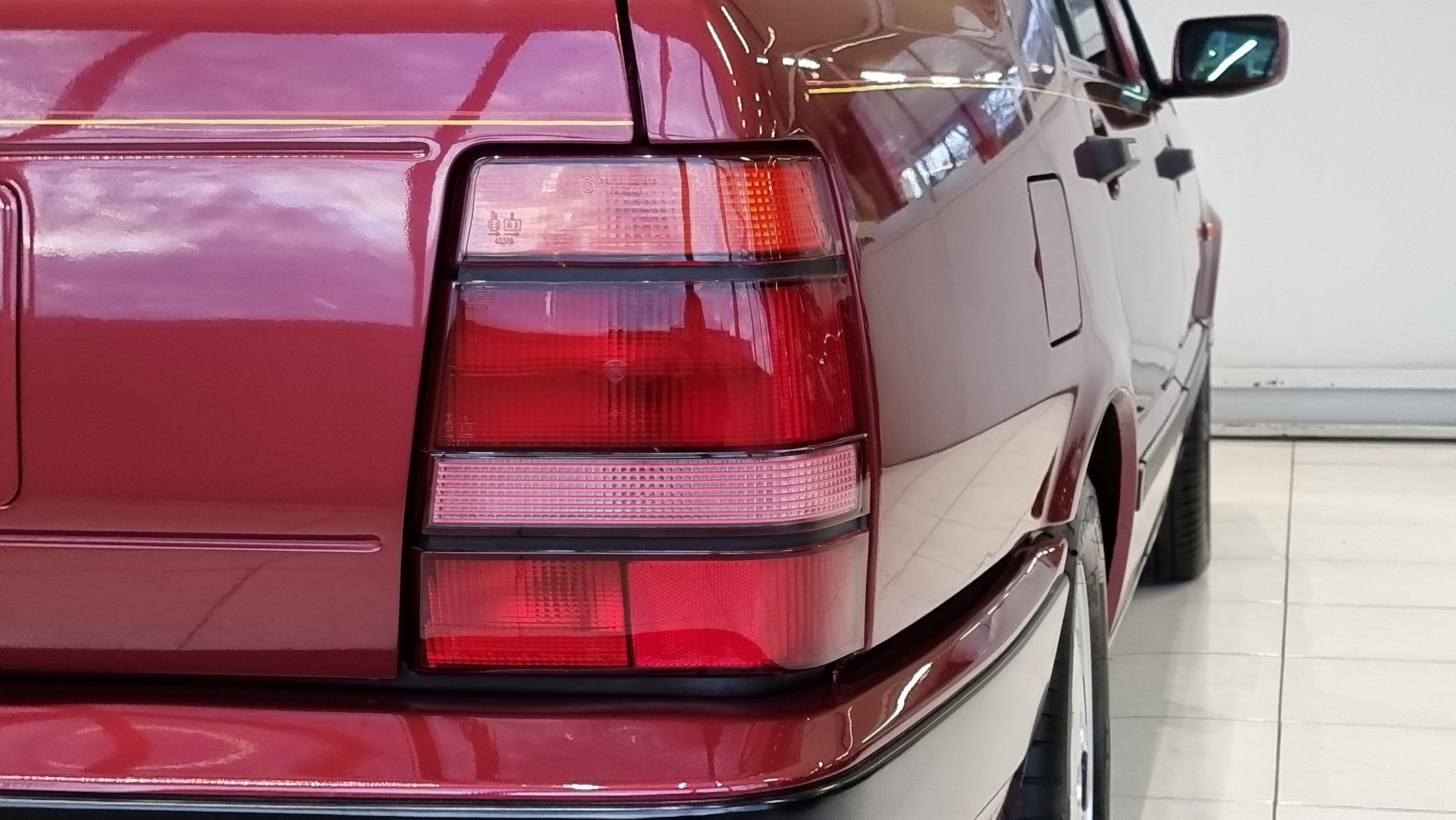 LANCIA Thema 8.32 Ferrari-image-10