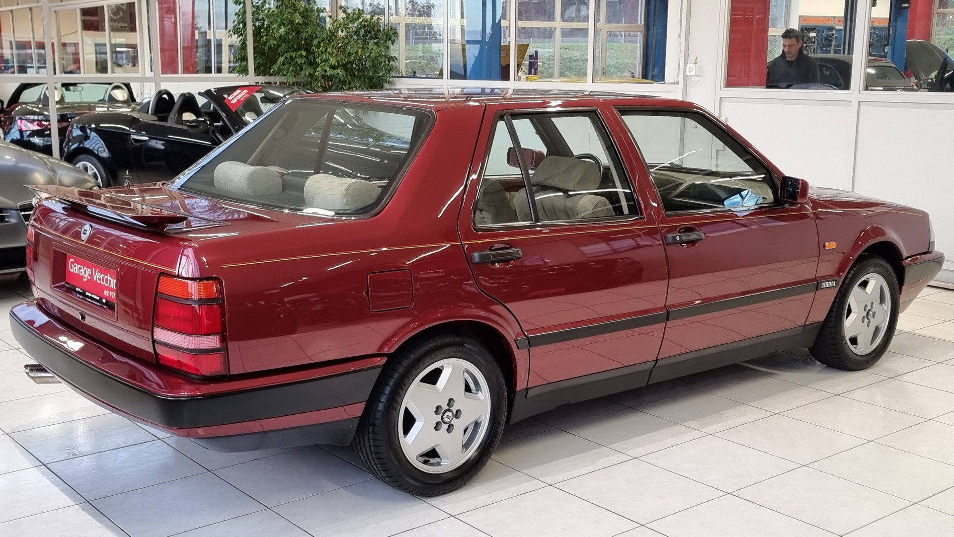 LANCIA Thema 8.32 Ferrari-image-7