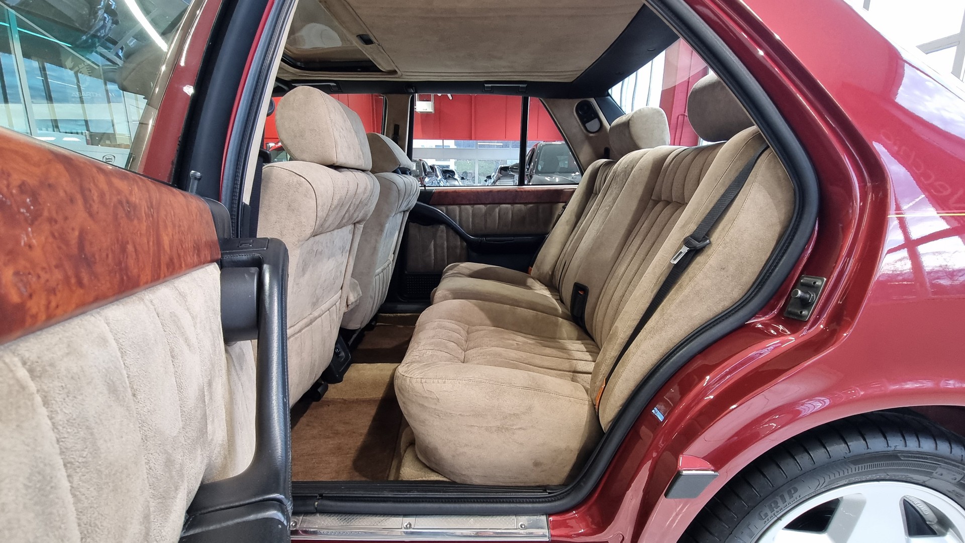 LANCIA Thema 8.32 Ferrari-image-29