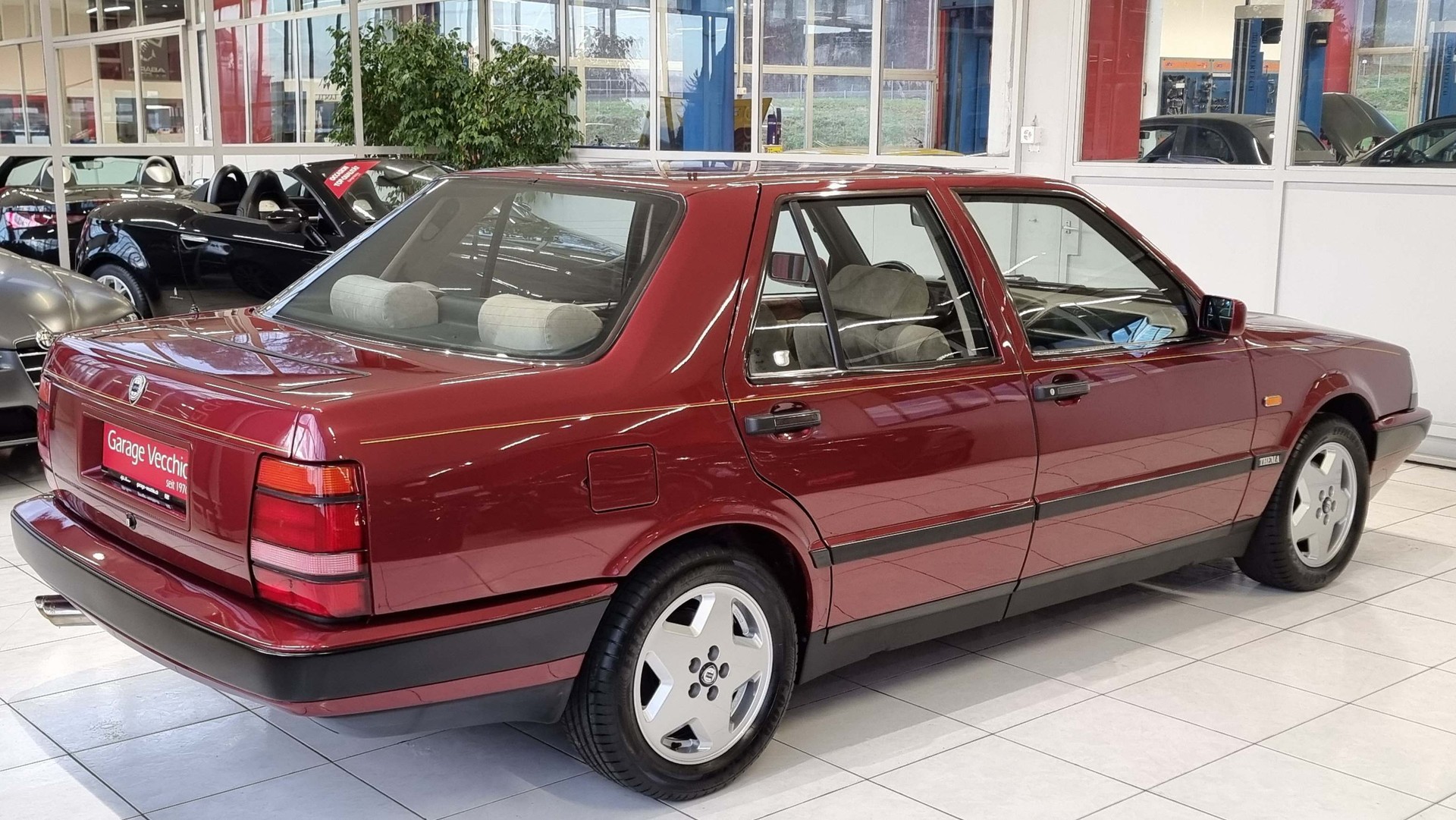 LANCIA Thema 8.32 Ferrari-image-8