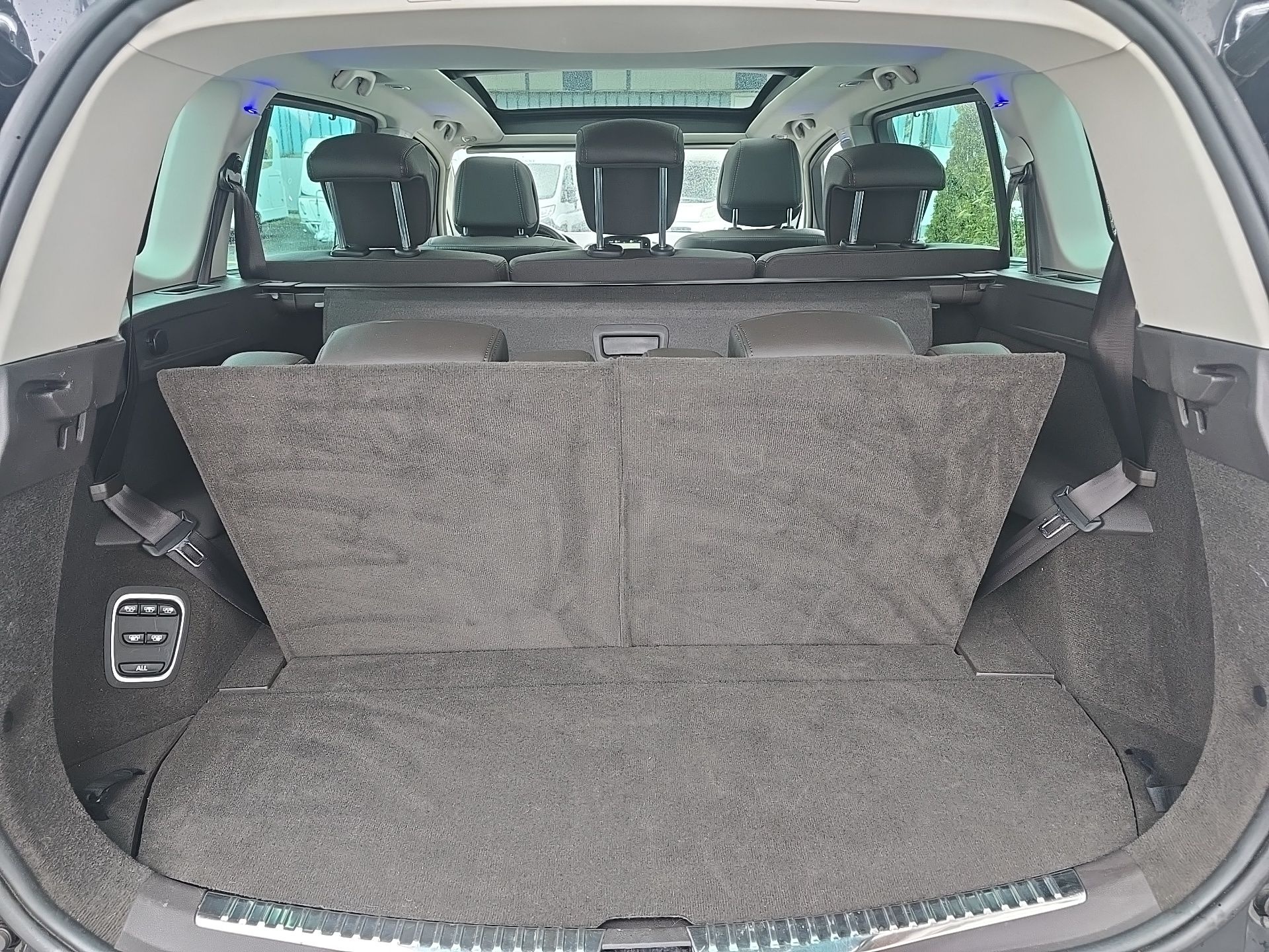 RENAULT Espace 1.6 dCi Swiss Edition EDC-image-11