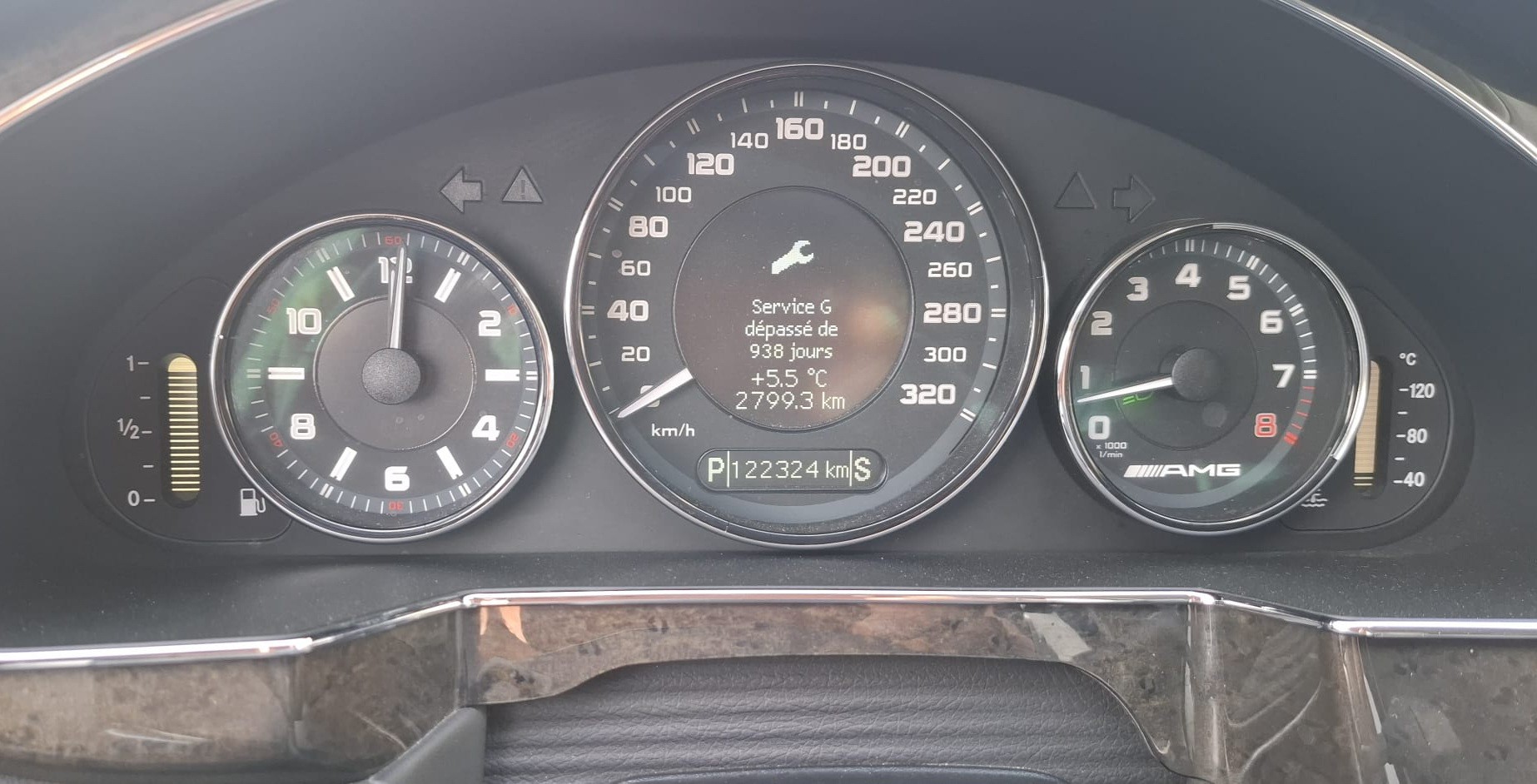 MERCEDES-BENZ CLS 63 AMG 7G-Tronic-image-11