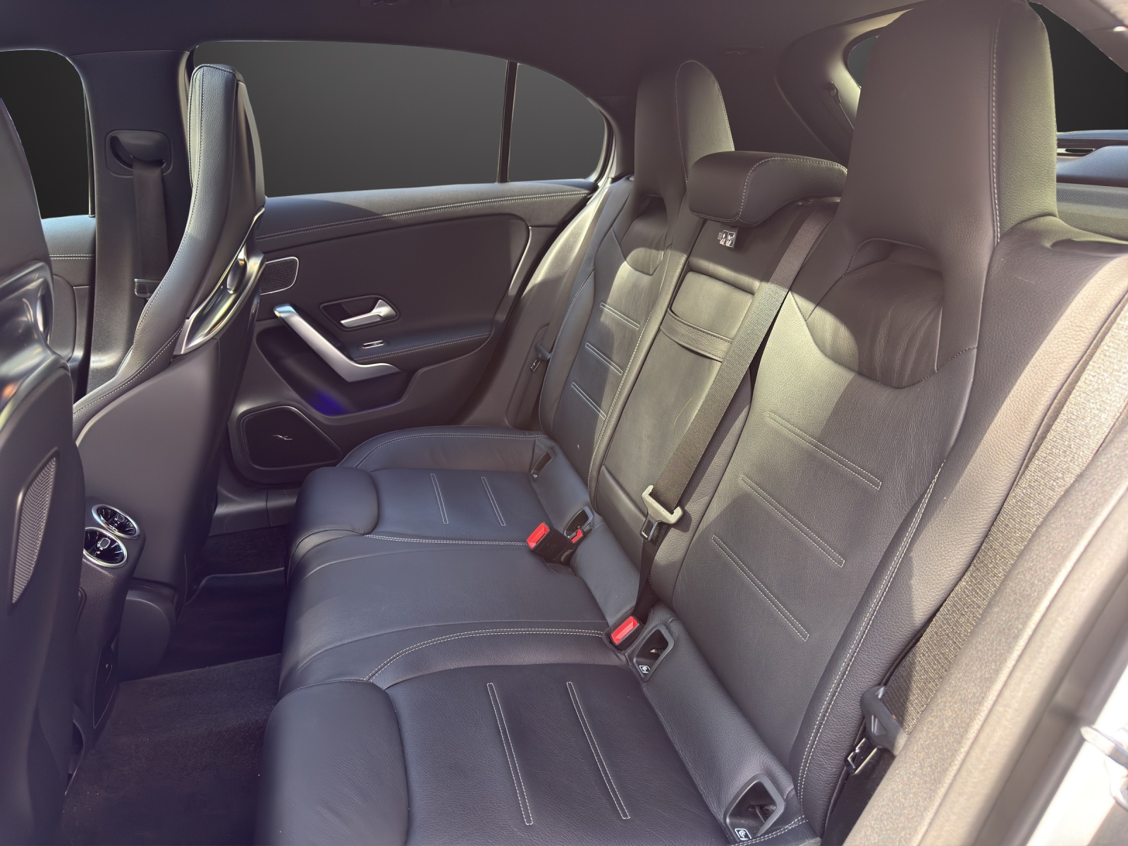 MERCEDES-BENZ A 45 S AMG 4Matic+ Speedshift-image-14