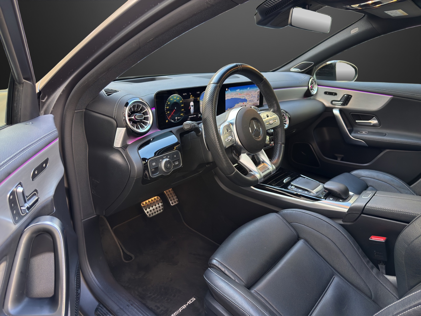 MERCEDES-BENZ A 45 S AMG 4Matic+ Speedshift-image-13