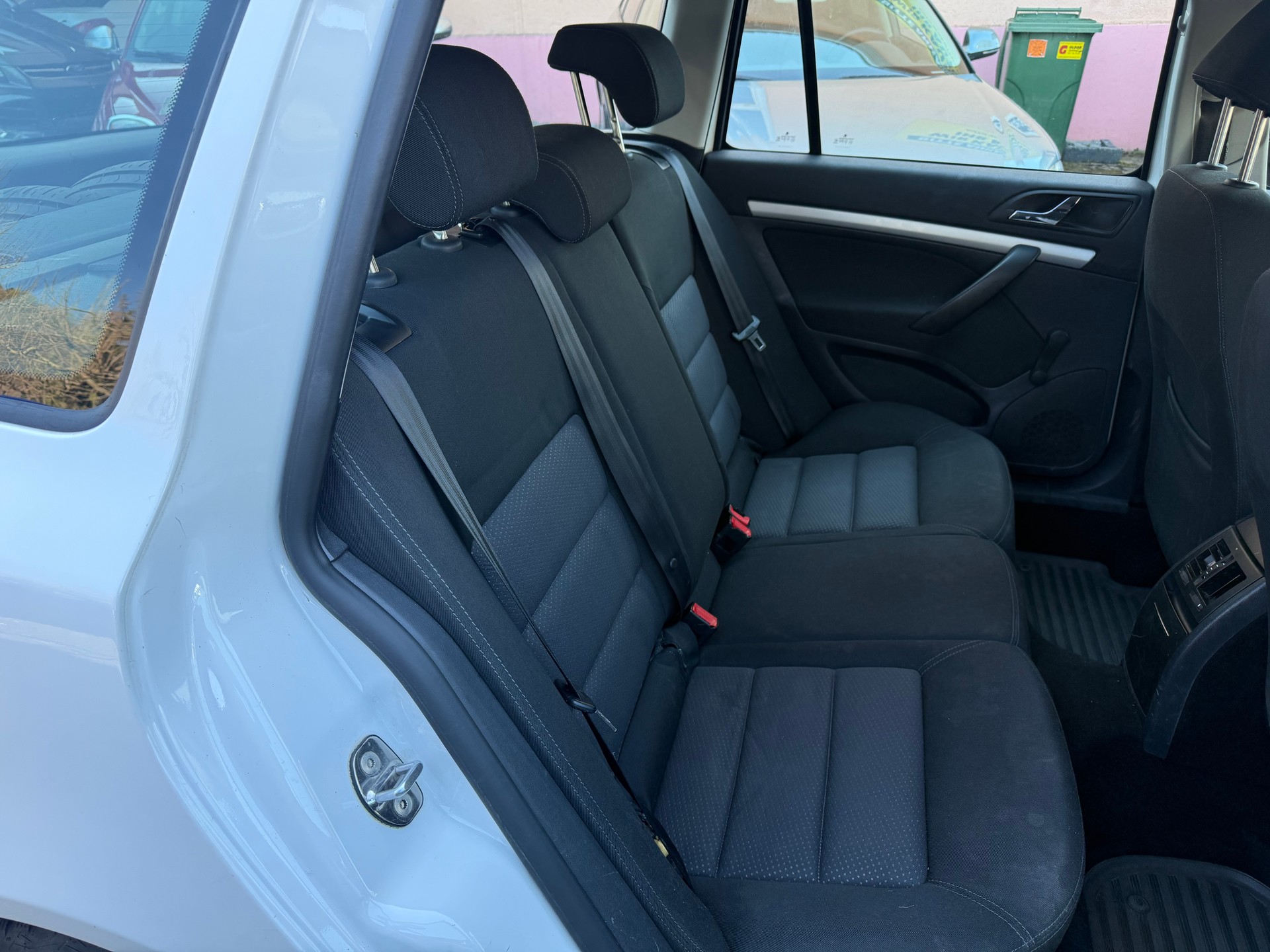 SKODA Octavia 1.9 TDI Swiss Adventure 4x4-image-7