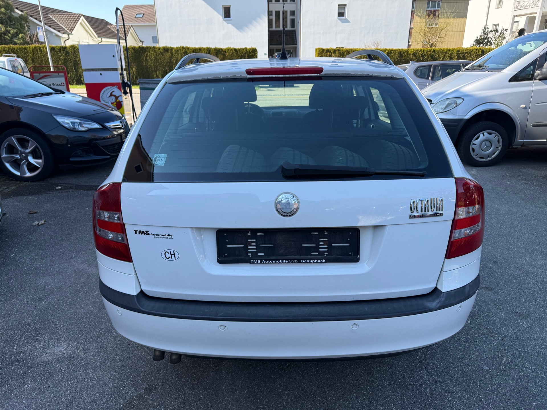 SKODA Octavia 1.9 TDI Swiss Adventure 4x4-image-4