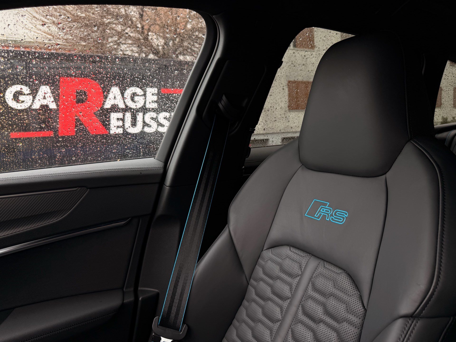 AUDI RS6 AVANT 4.0 TFSI QUATTOR *** ASSISTENZPAKET, MATRIX LED & ANHÄNGEKUPPLUNG ***-image-23
