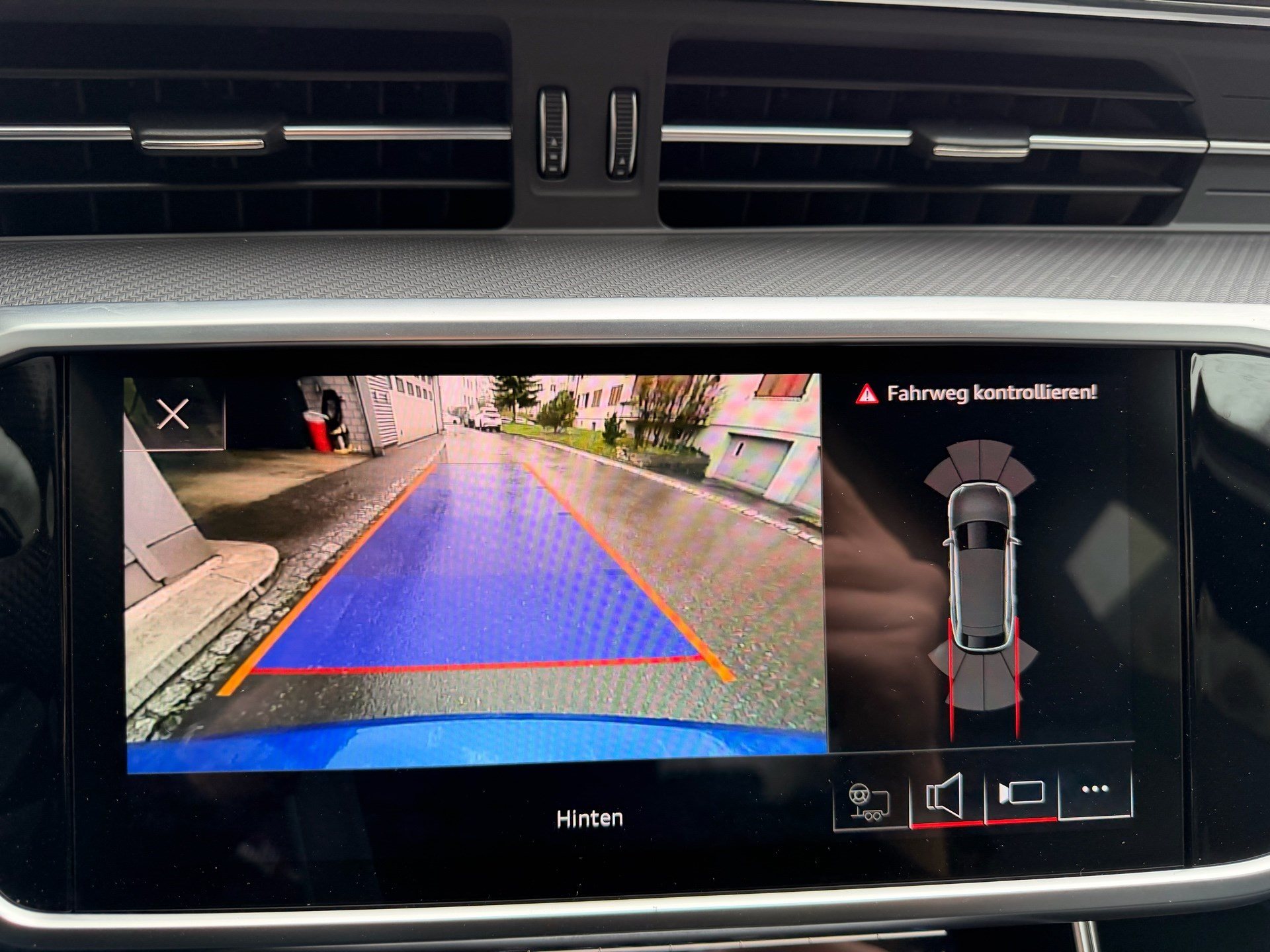 AUDI RS6 AVANT 4.0 TFSI QUATTOR *** ASSISTENZPAKET, MATRIX LED & ANHÄNGEKUPPLUNG ***-image-16