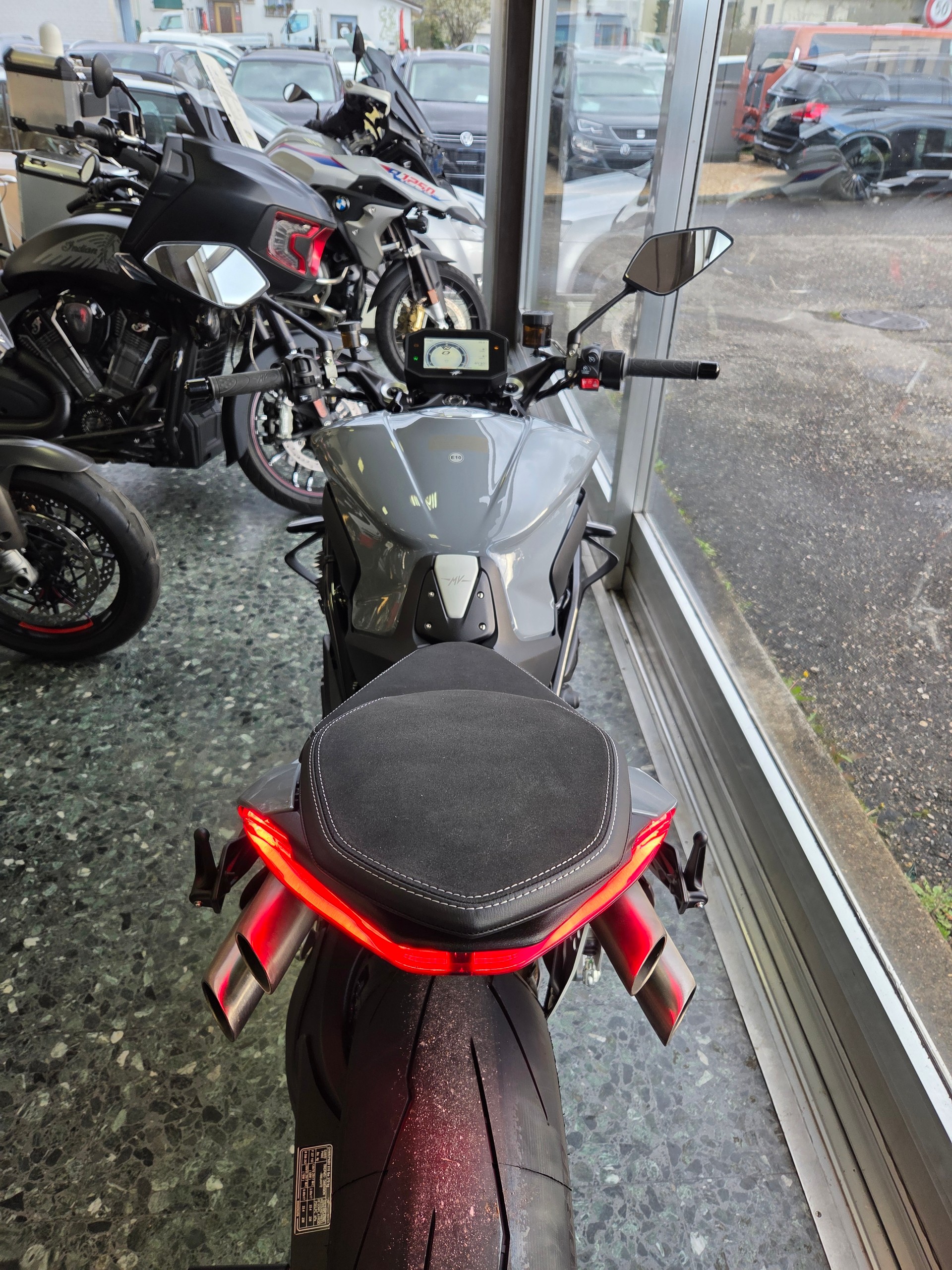MV AGUSTA B4 Brutale 1000 RS mit 208 PS-image-8