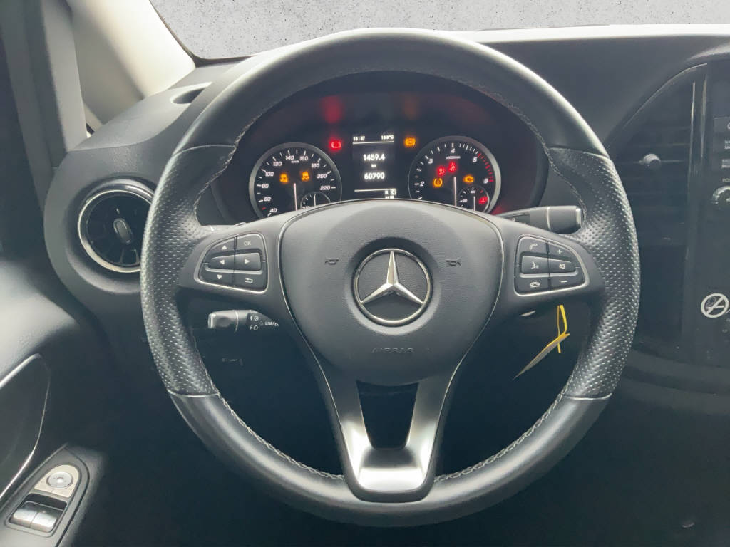 MERCEDES-BENZ Vito 116 CDI Lang Select Tourer 4 Matic-image-9