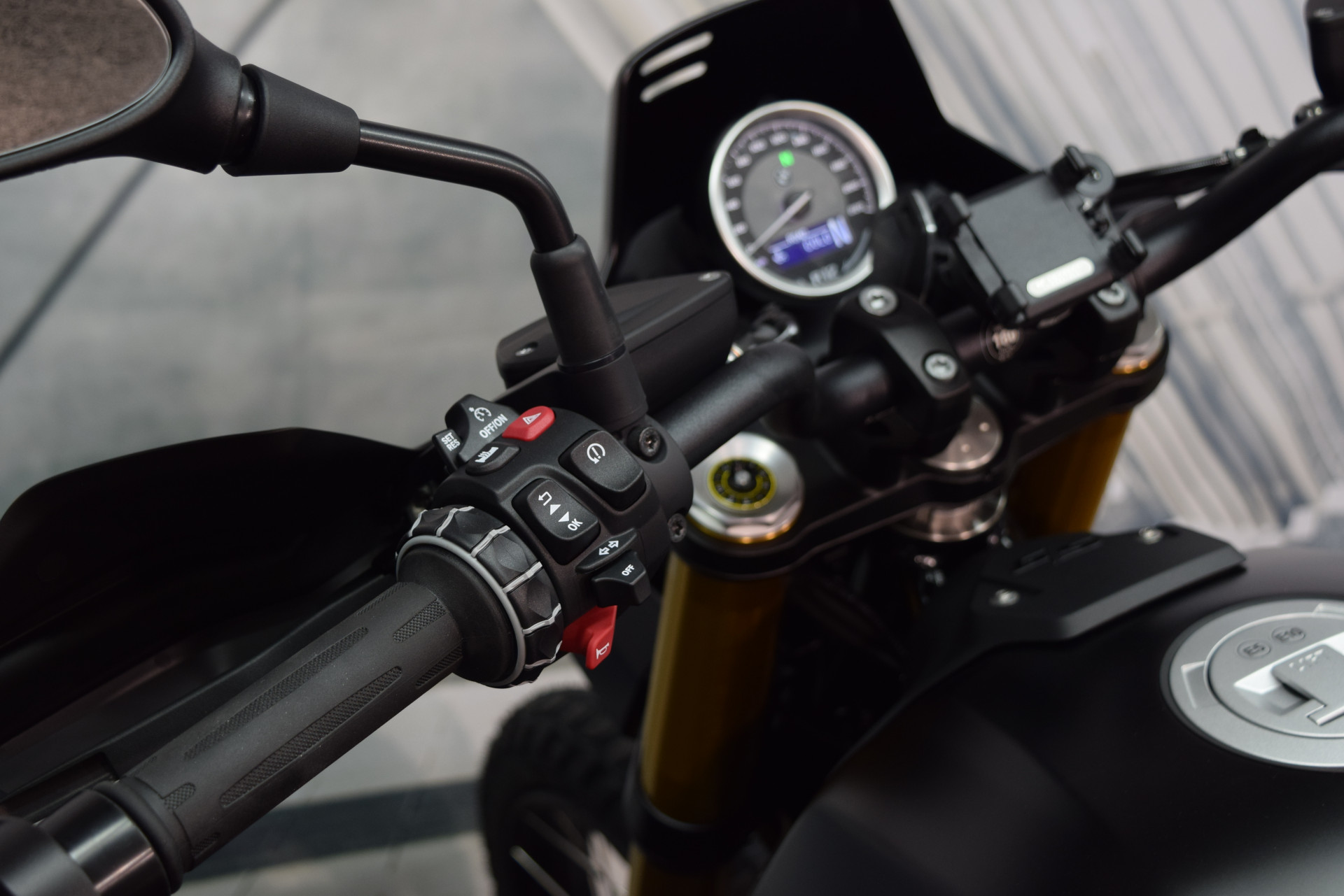 BMW R 12 G/S Vollausstattung inkl. Enduro PRO-image-6