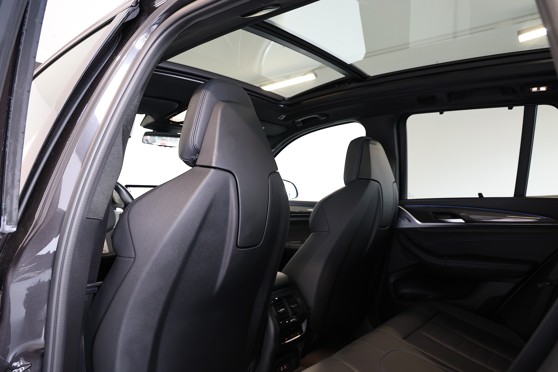 BMW X3 xDrive 30e M Sport *CH-Fahrzeug* *AHK 2T*-image-16