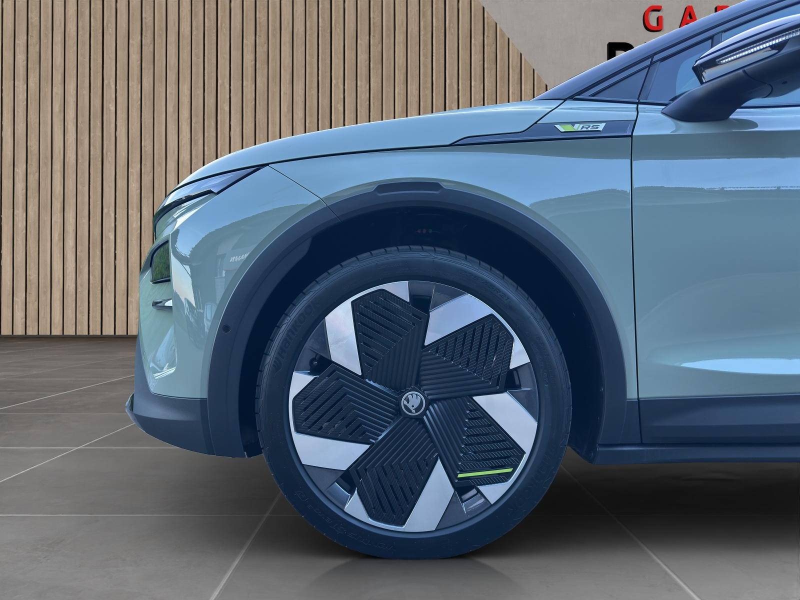 SKODA Elroq RS 84kWh 4x4-image-8