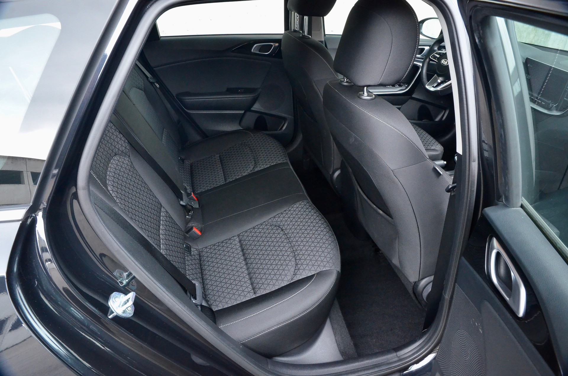 KIA Ceed Sportswagon 1.5 T-GDi MHEV Power DCT-image-16