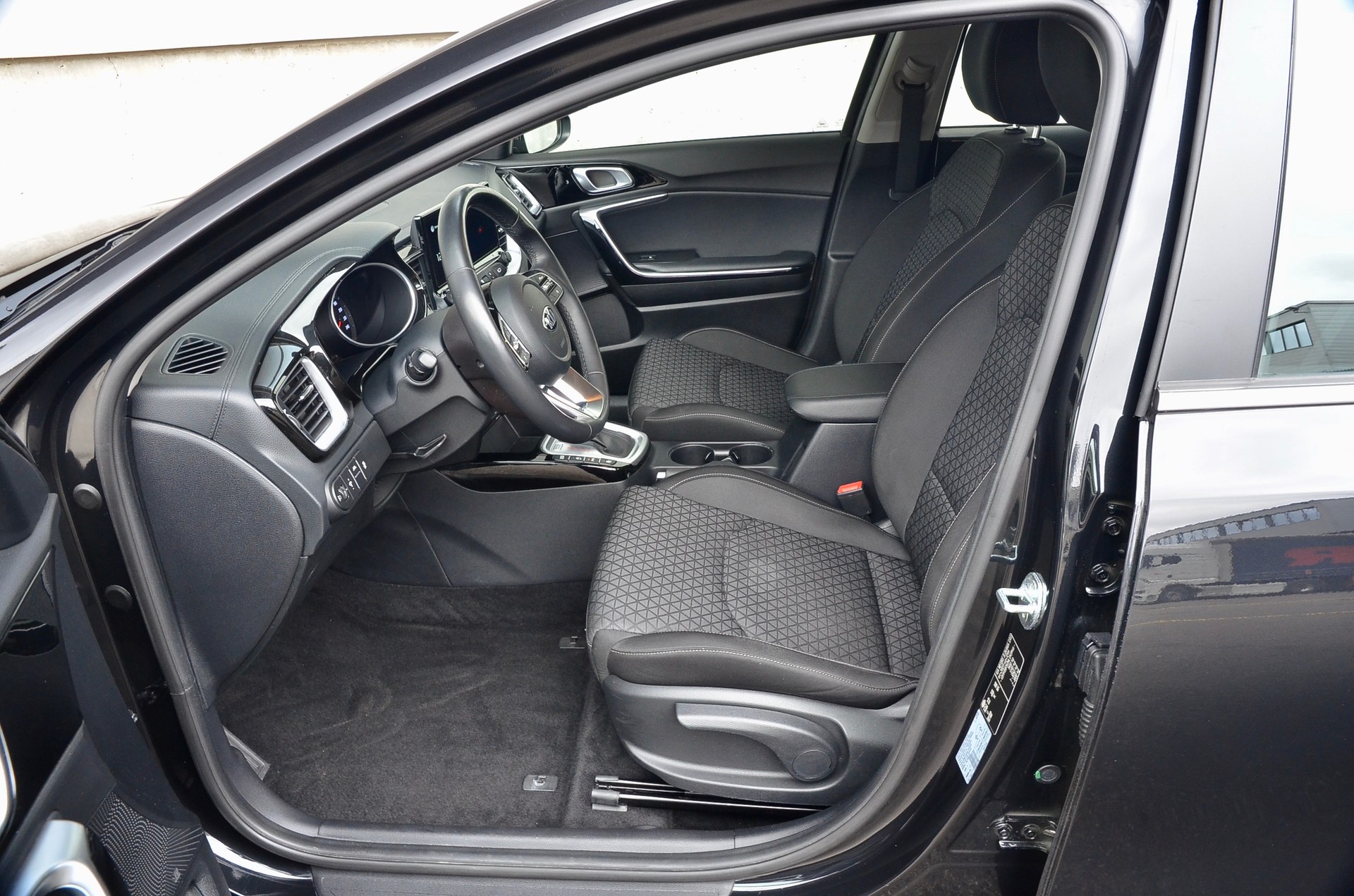 KIA Ceed Sportswagon 1.5 T-GDi MHEV Power DCT-image-7