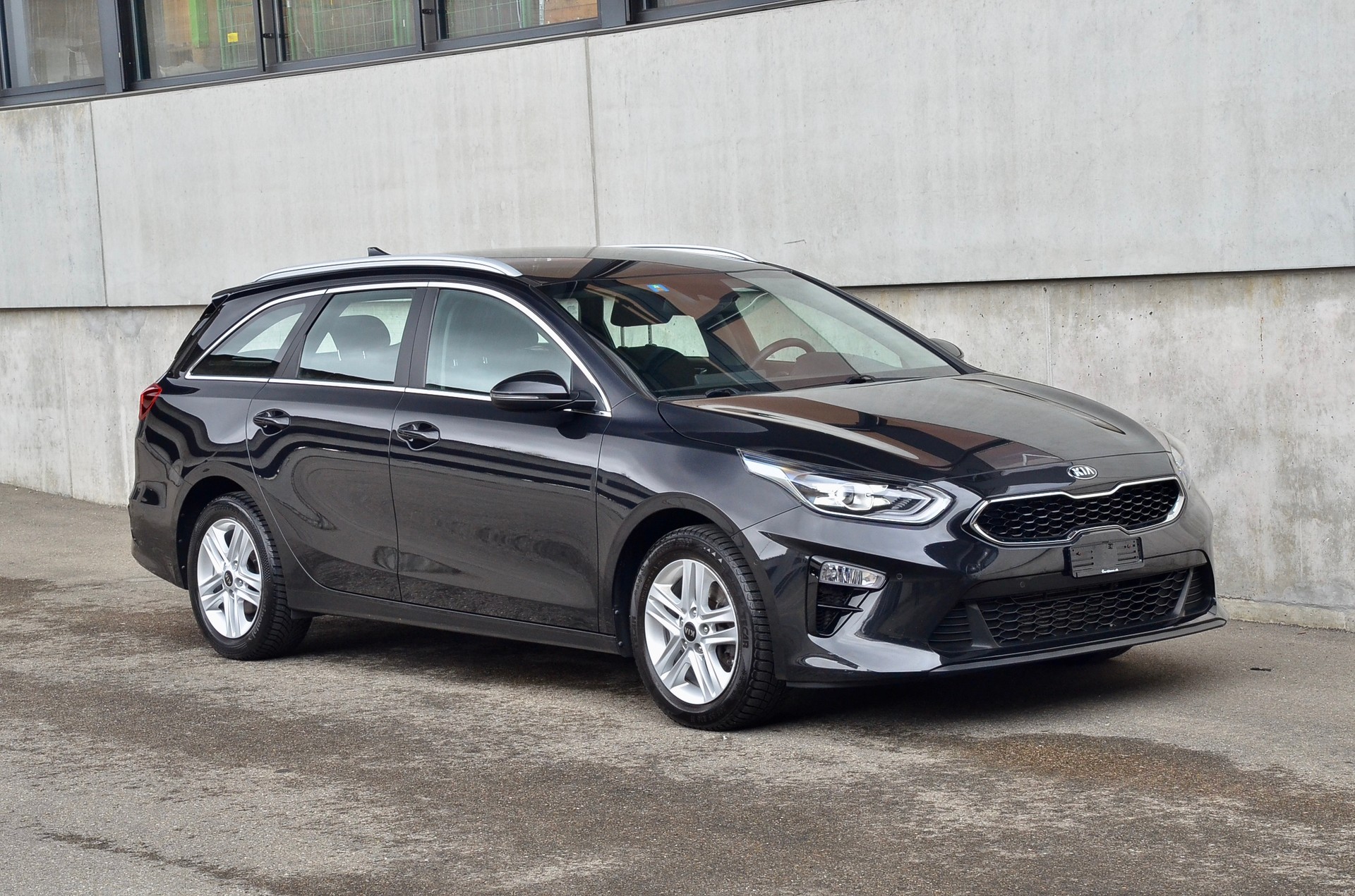 KIA Ceed Sportswagon 1.5 T-GDi MHEV Power DCT-showroom-element-1
