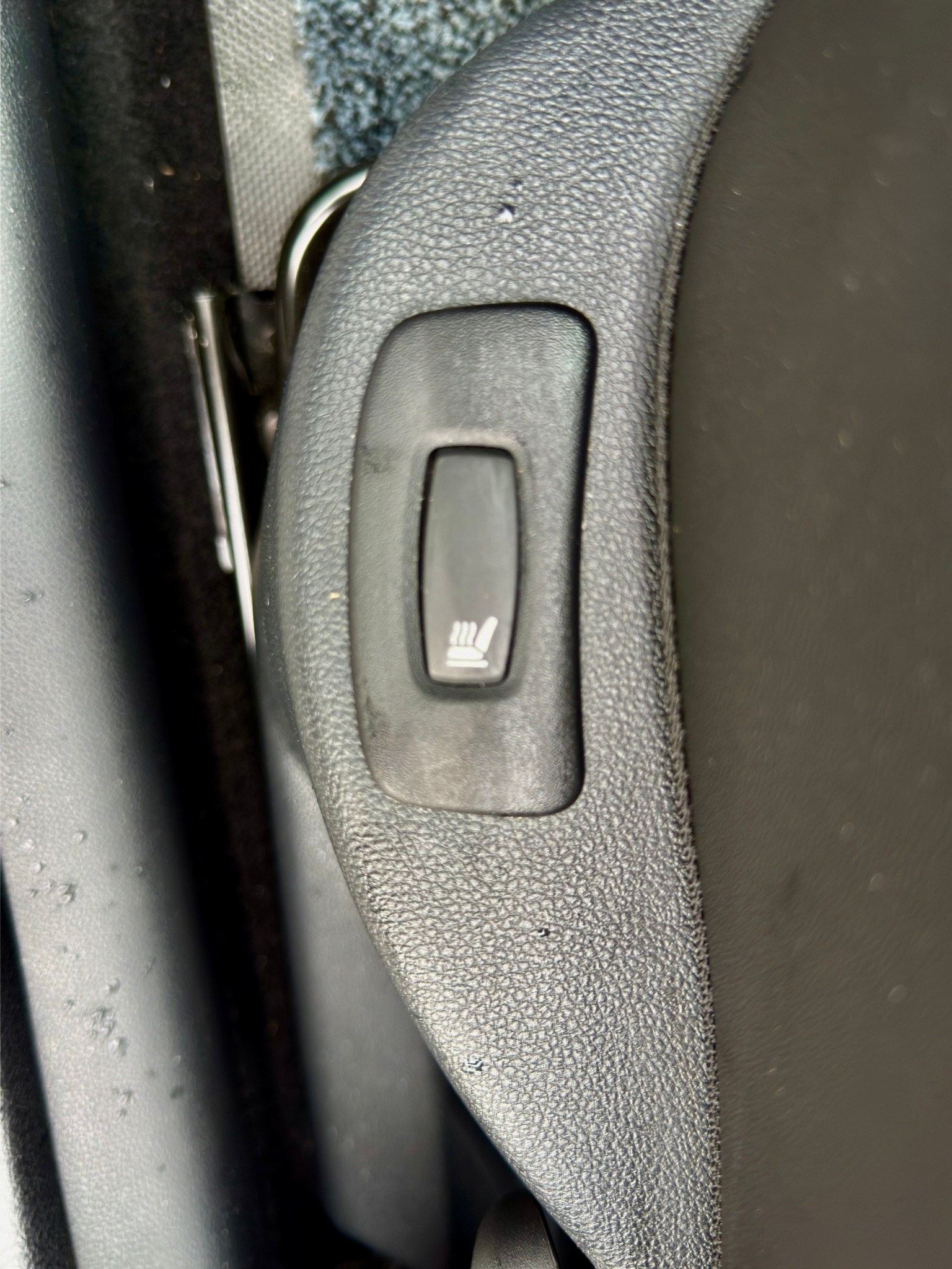RENAULT Clio 1.2 16V T Swiss Edition EDC-image-17