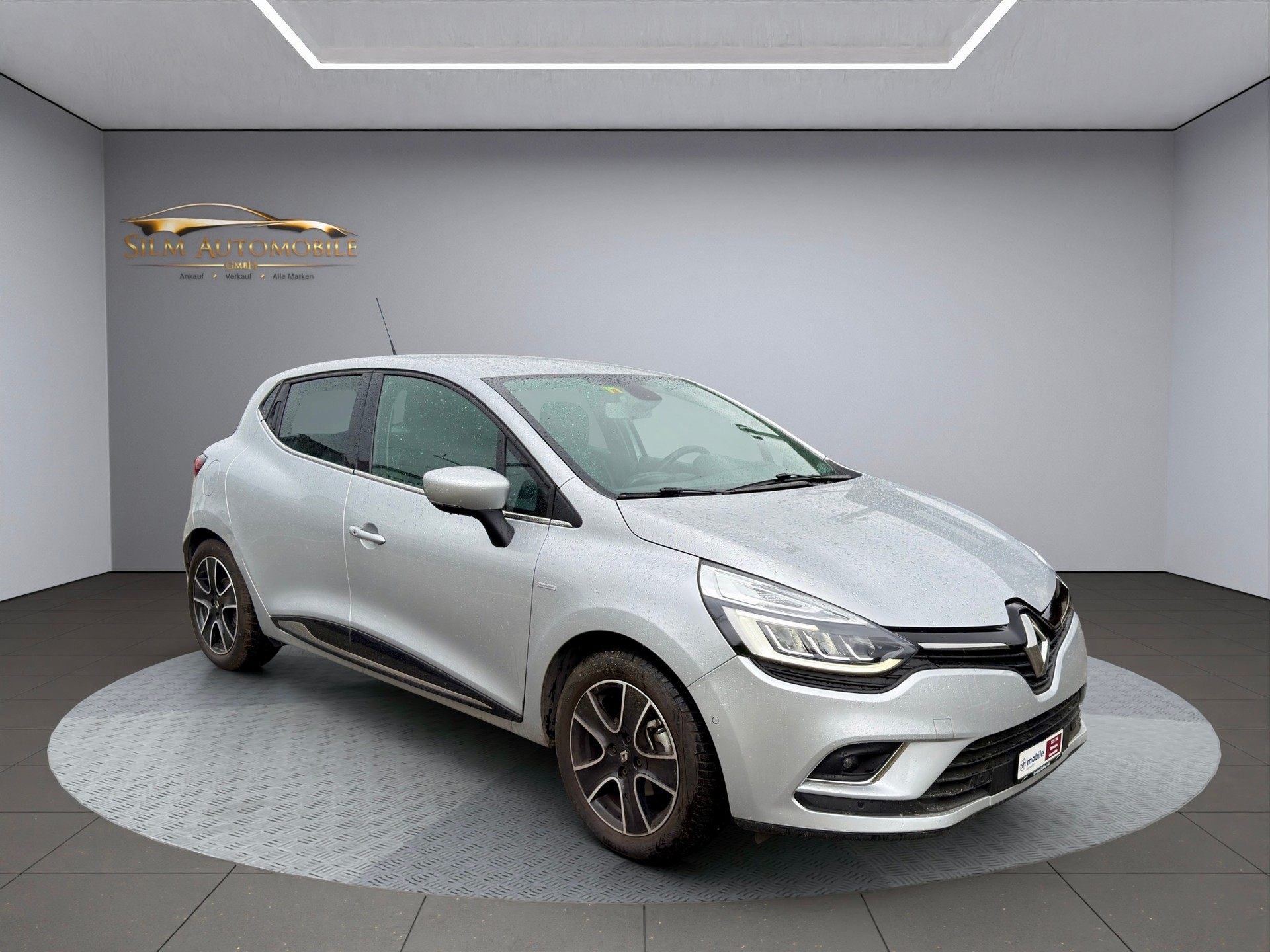 RENAULT Clio 1.2 16V T Swiss Edition EDC-showroom-element-1