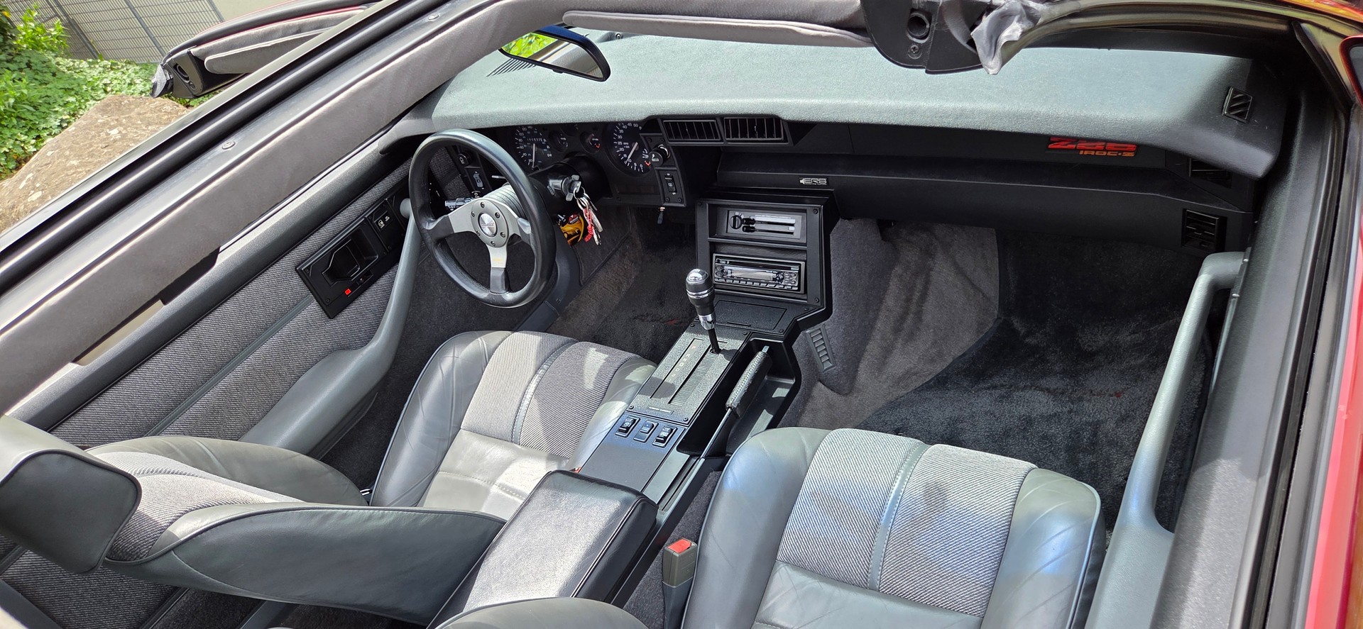 CHEVROLET irocz28 5.7 V8-image-11