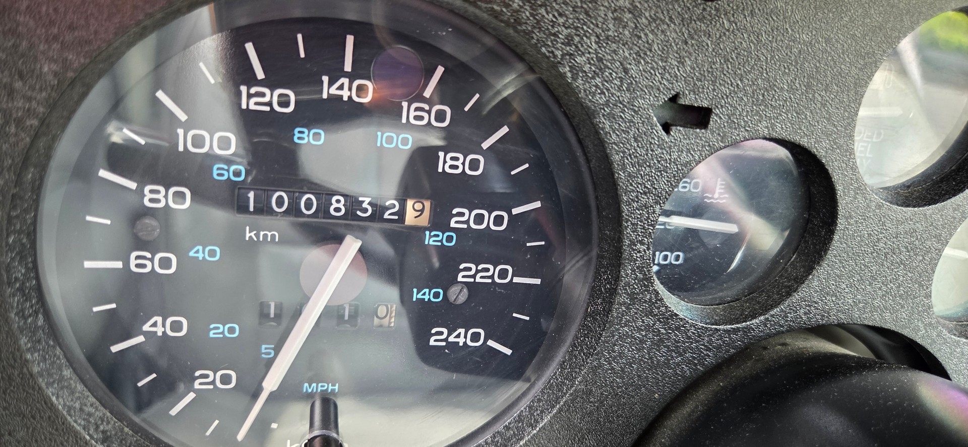 CHEVROLET irocz28 5.7 V8-image-12
