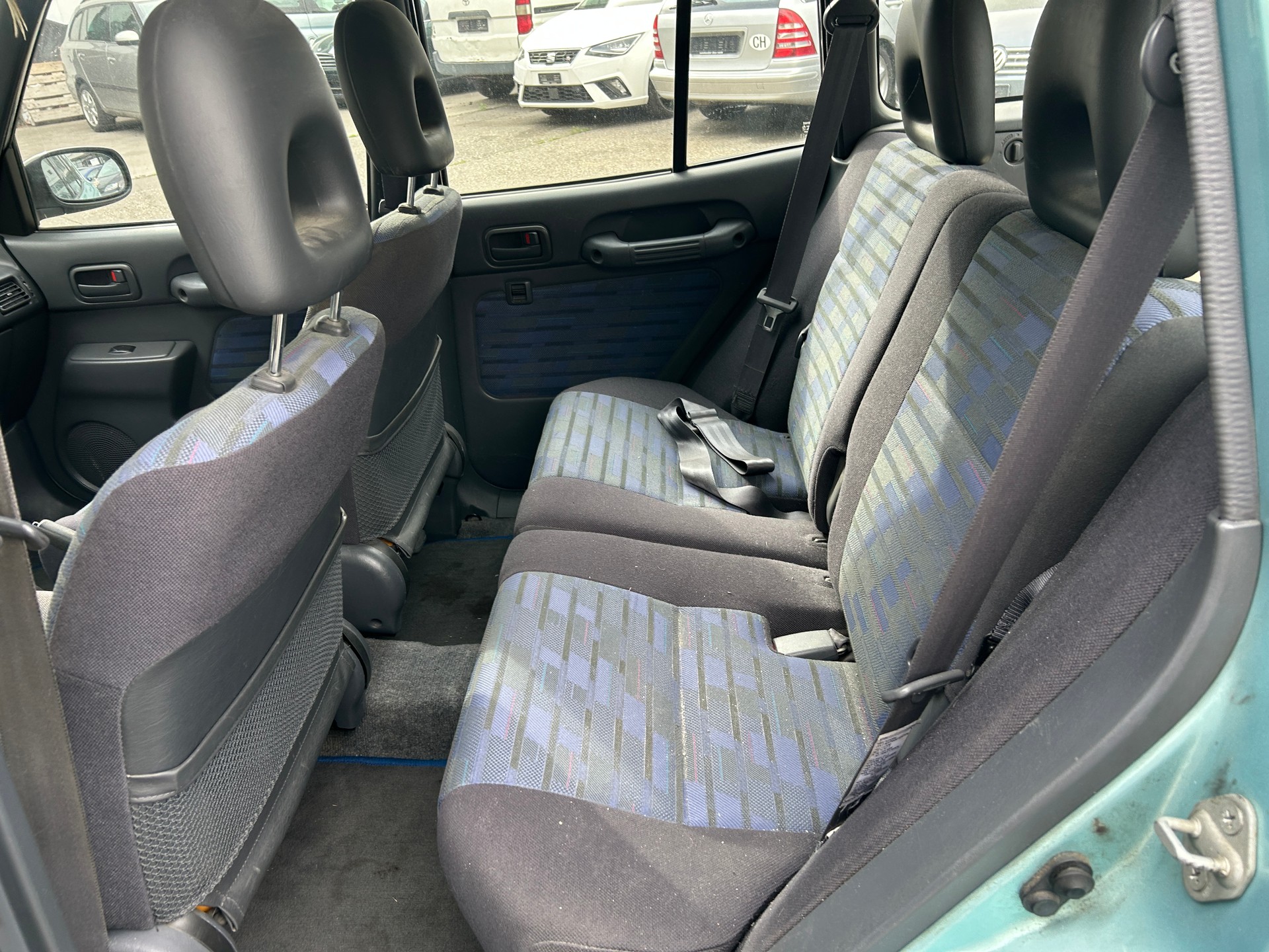 TOYOTA RAV-4-image-10