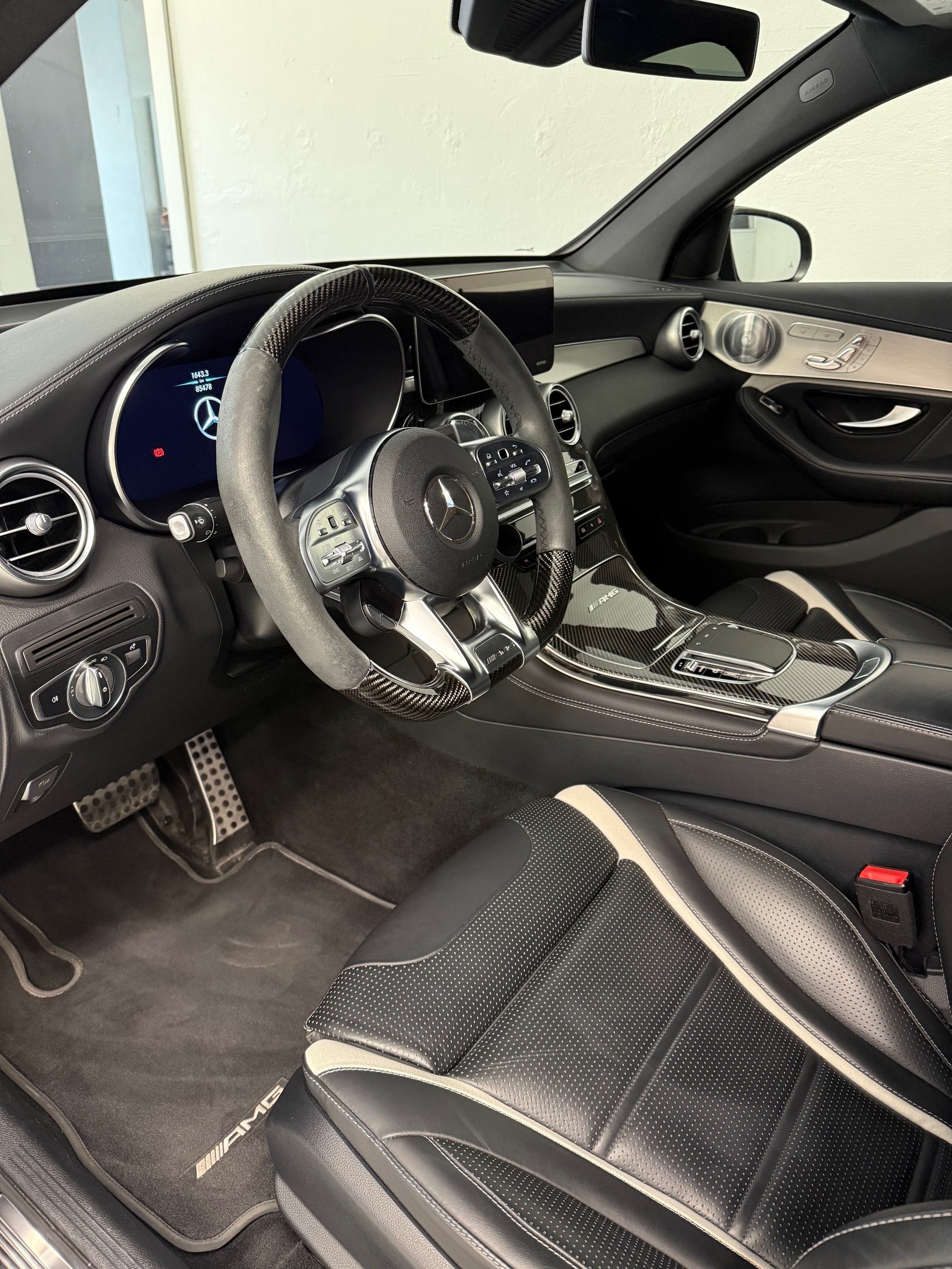 MERCEDES-BENZ GLC Coupé 63 S AMG 4Matic 9G-Tronic-image-6