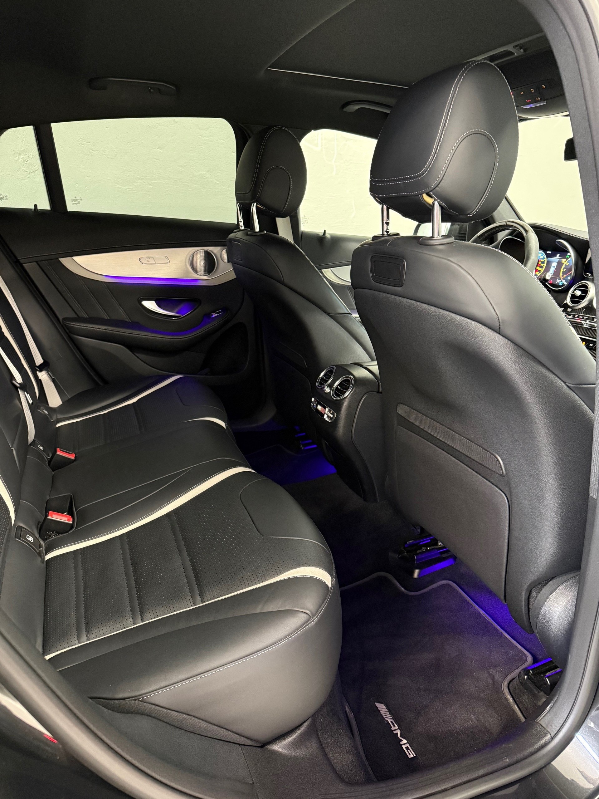 MERCEDES-BENZ GLC Coupé 63 S AMG 4Matic 9G-Tronic-image-11