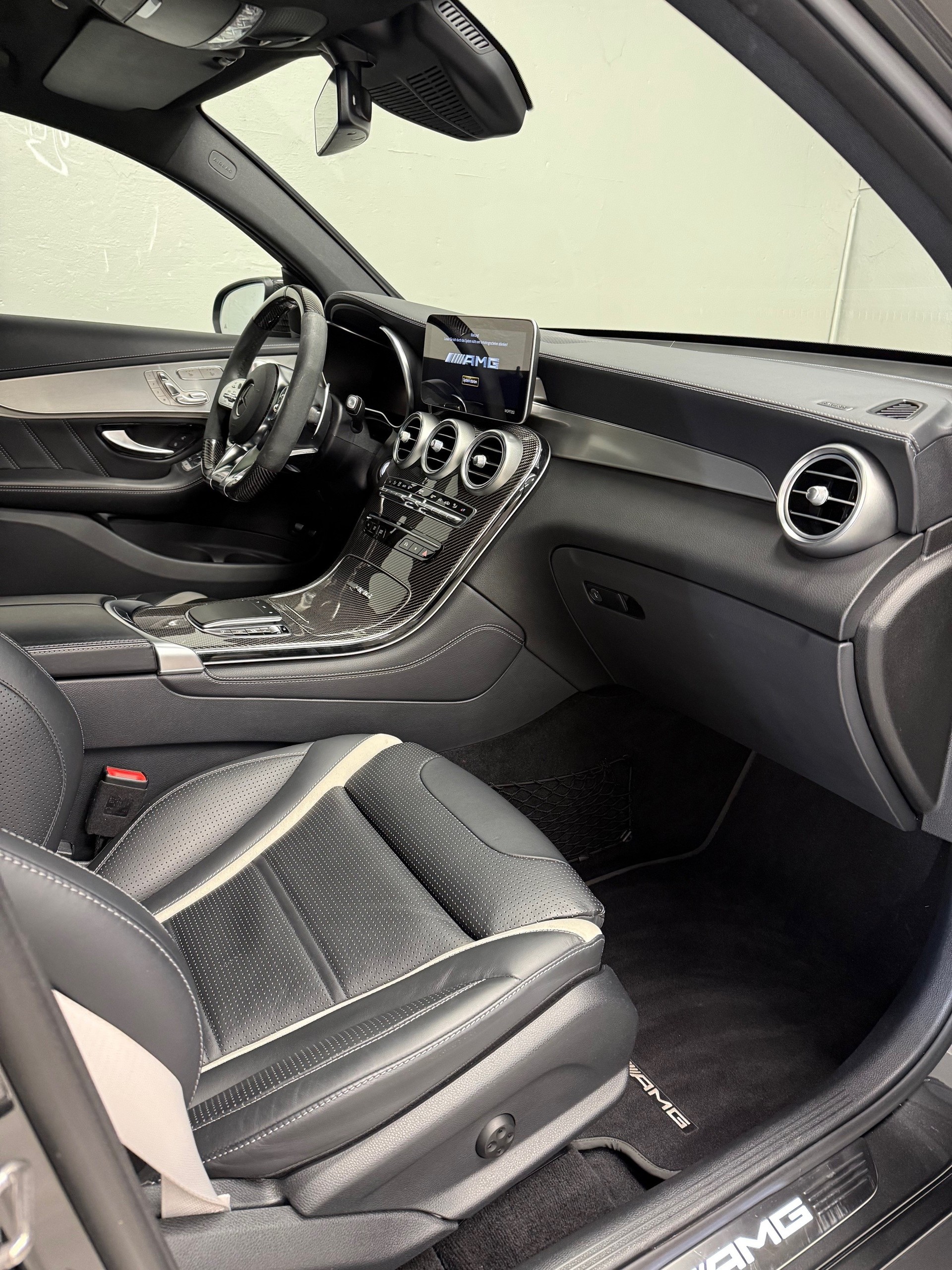 MERCEDES-BENZ GLC Coupé 63 S AMG 4Matic 9G-Tronic-image-9