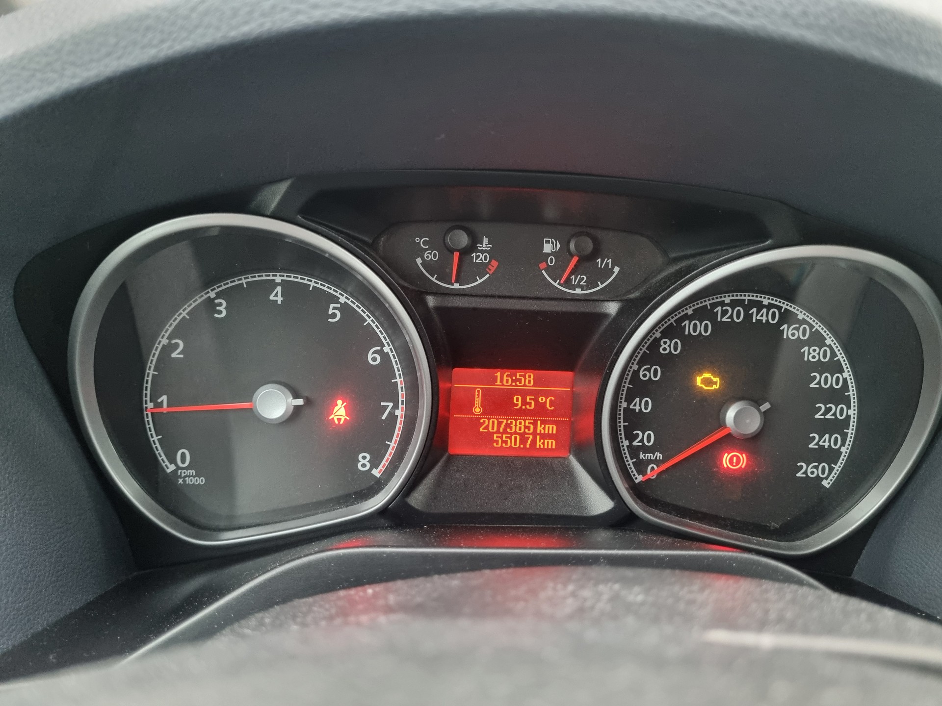 FORD Galaxy 2.0i Ghia-image-9