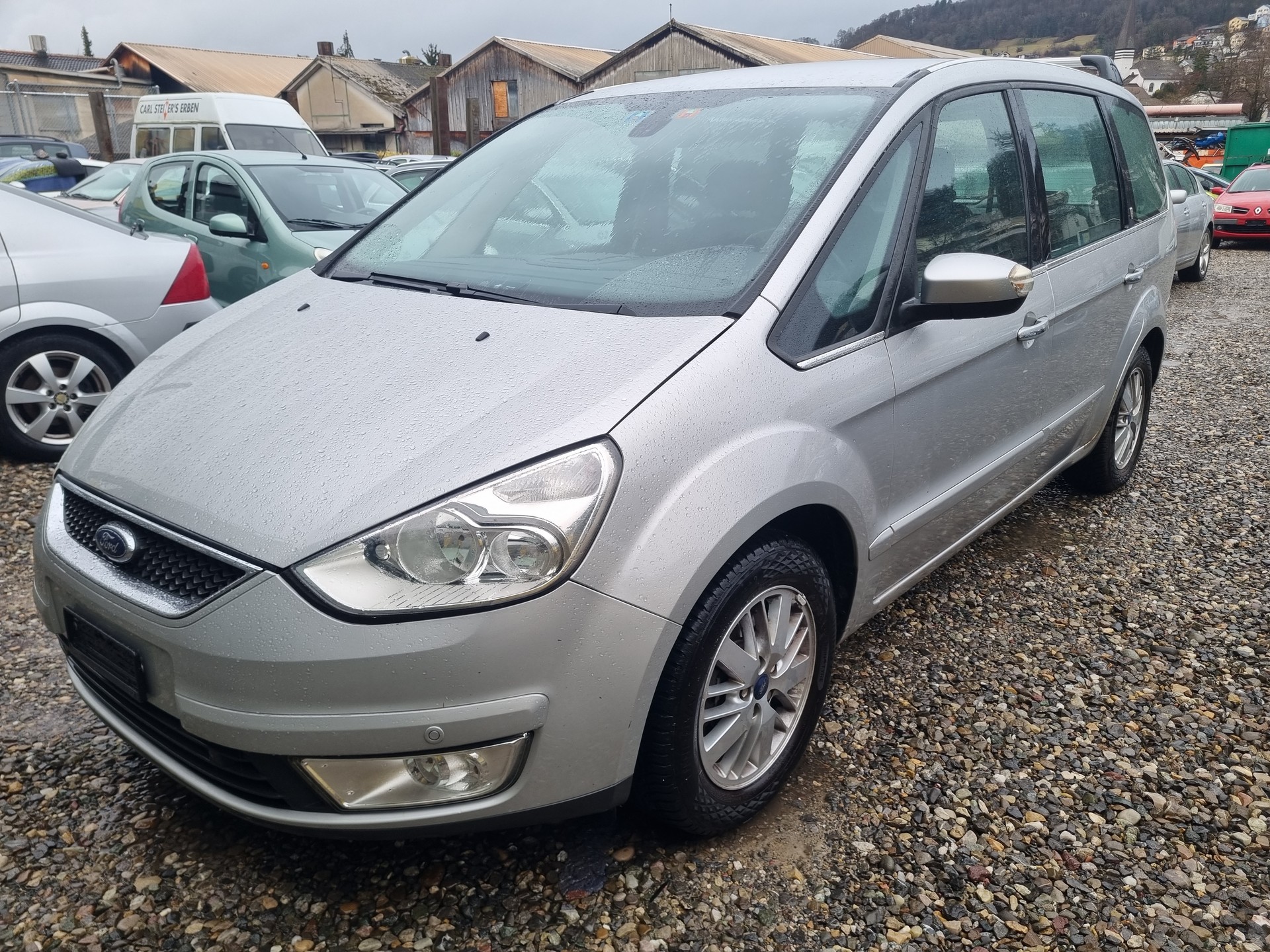 FORD Galaxy 2.0i Ghia-image-1