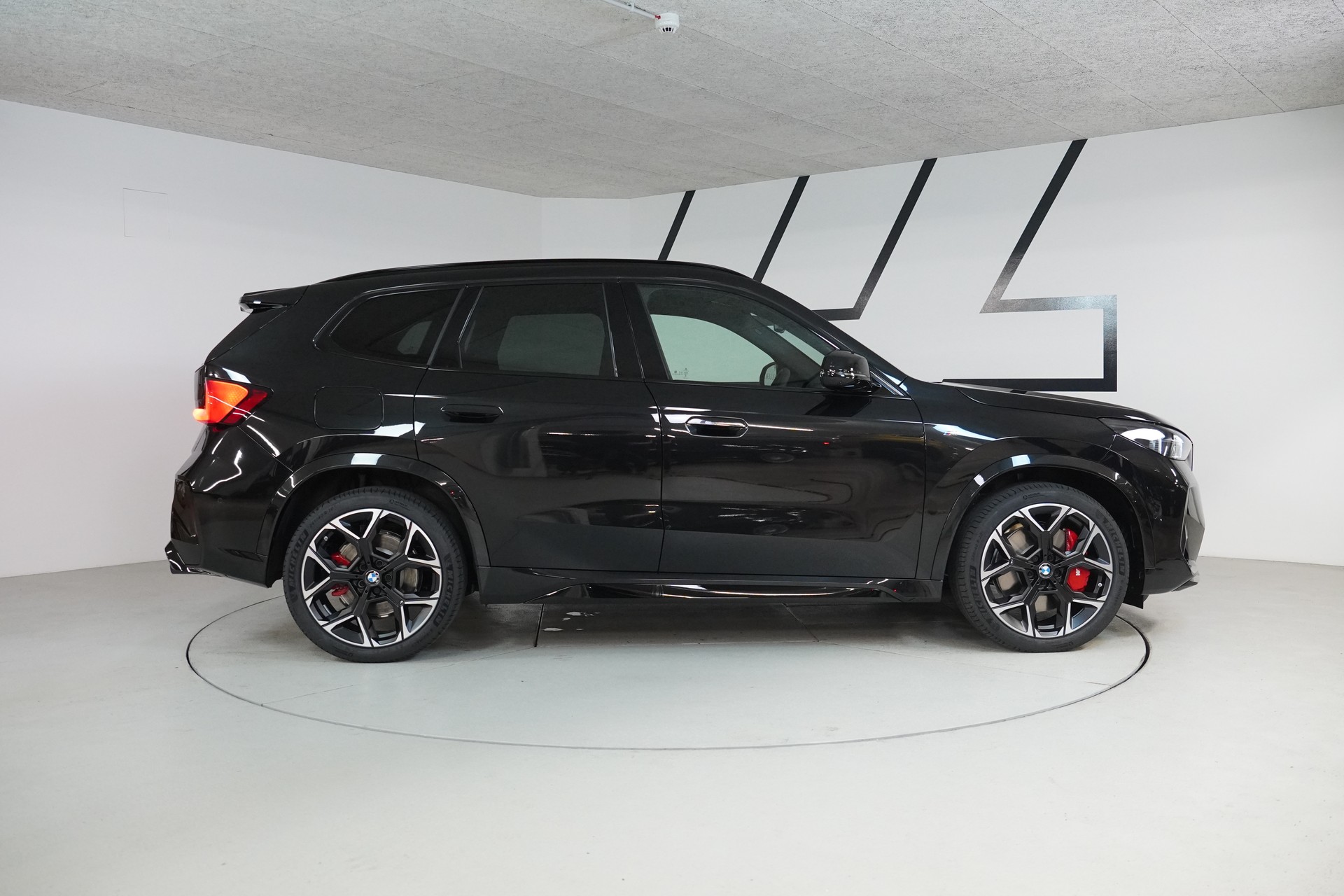 BMW X1 xDrive M35i-image-7